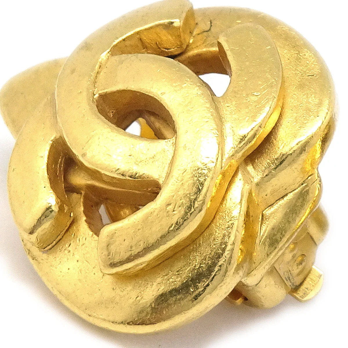 Chanel 1997 Heart Earrings Gold Clip - On Medium 97P
