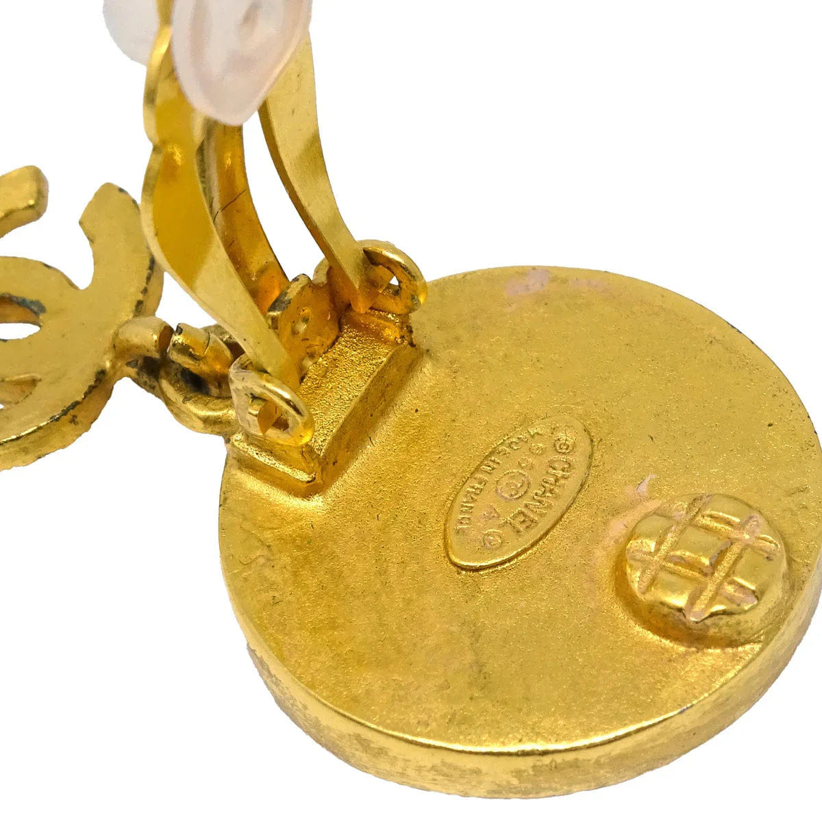 Chanel Dangle Earrings Clip - On Gold Shell 95A
