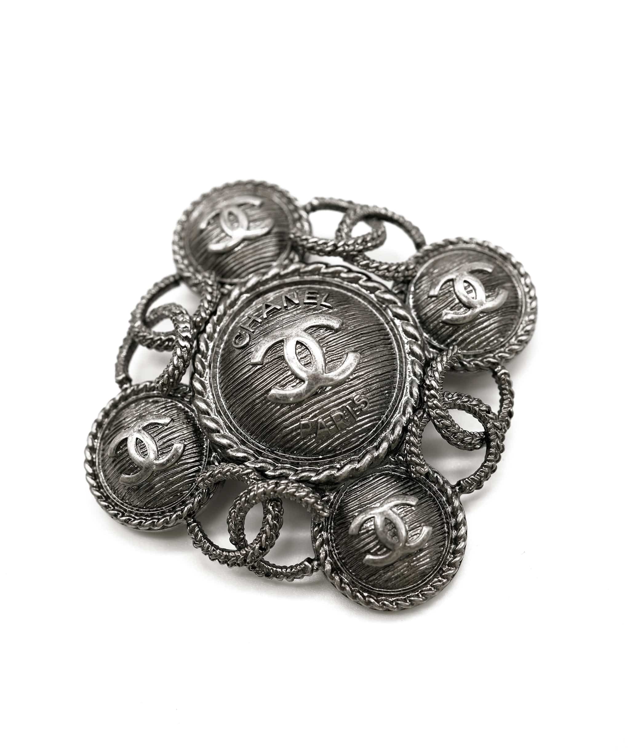 Chanel brooch - AWL2748
