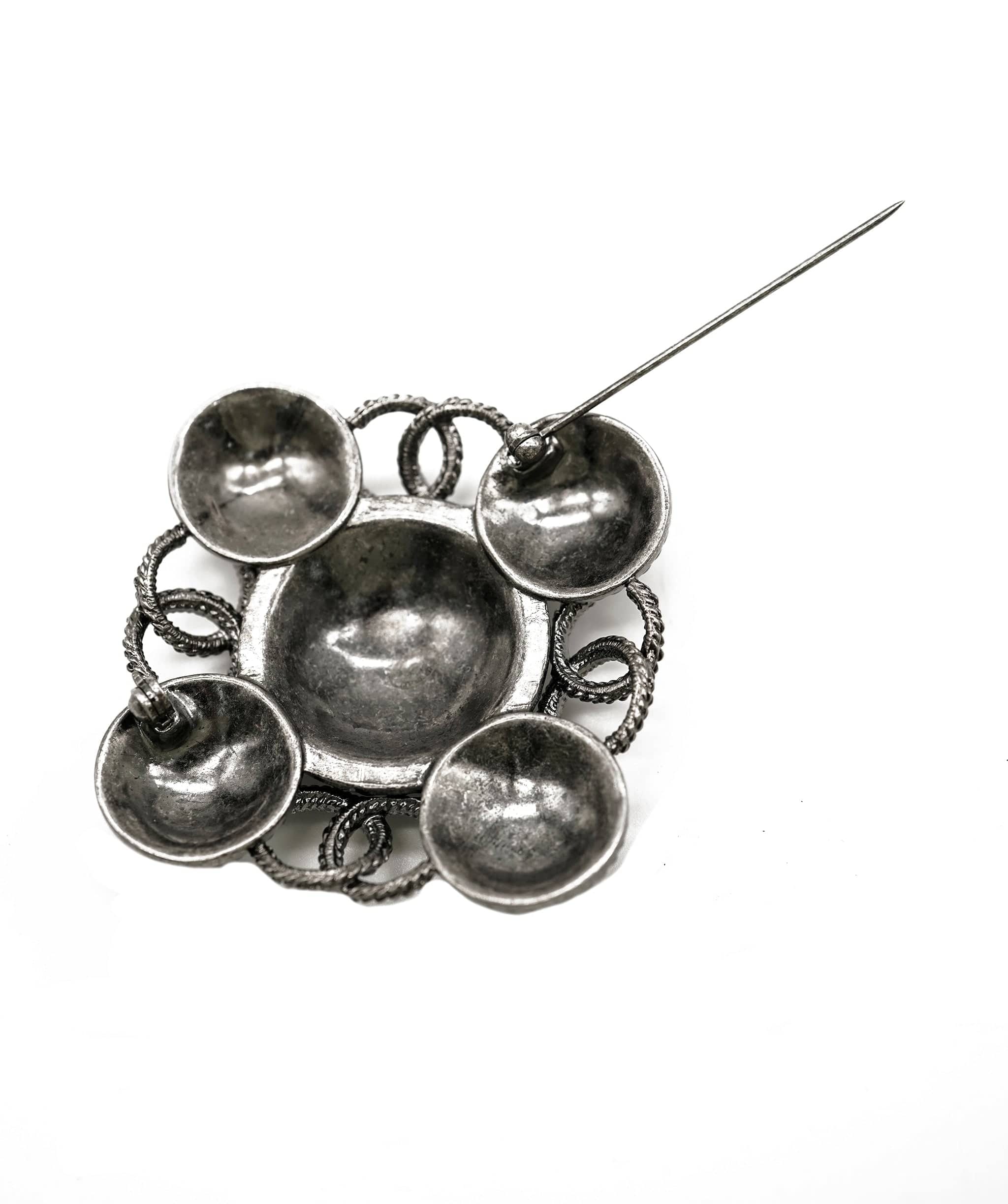 Chanel brooch - AWL2748