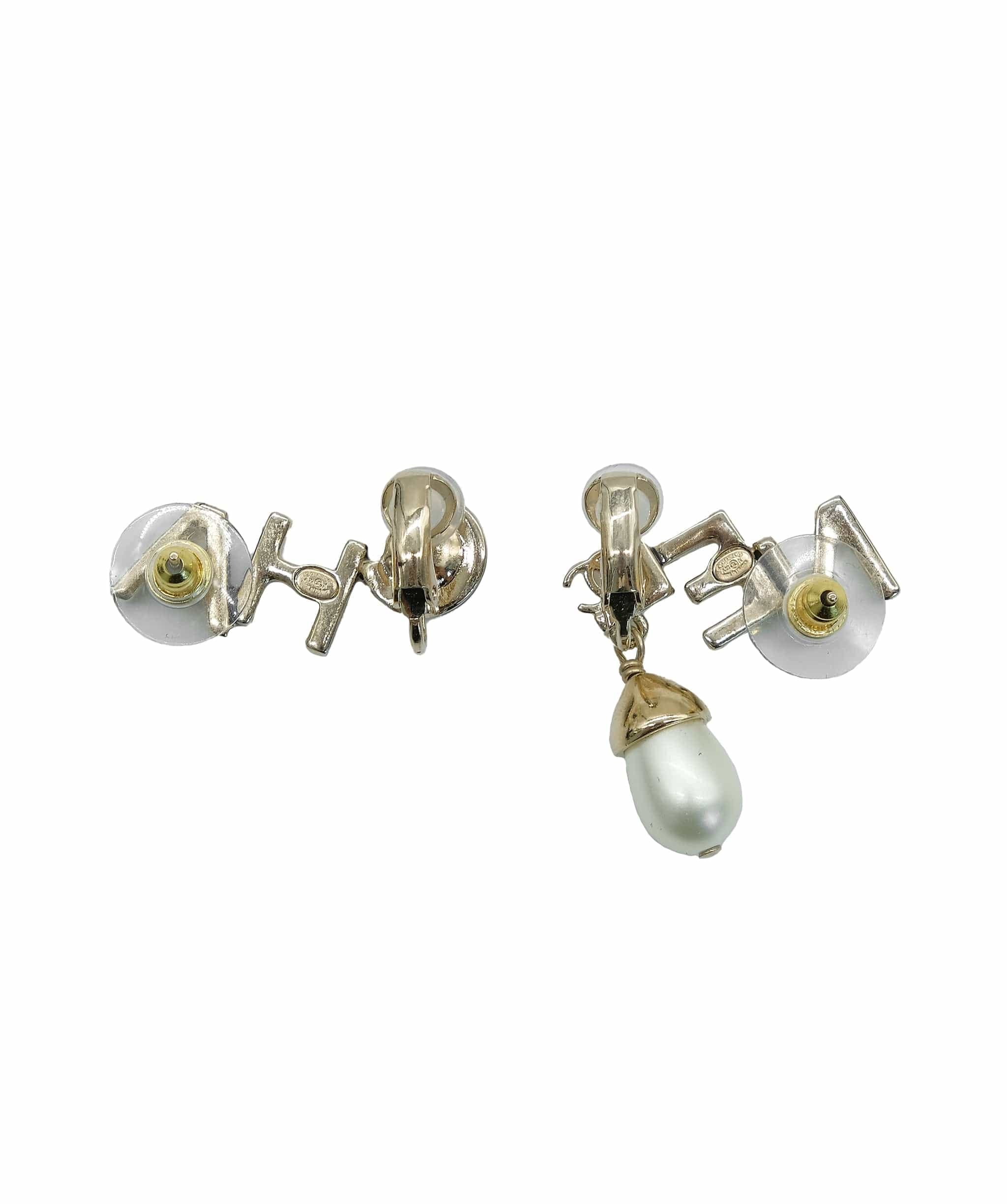 Chanel Logo Pearl Earrings RJL1943