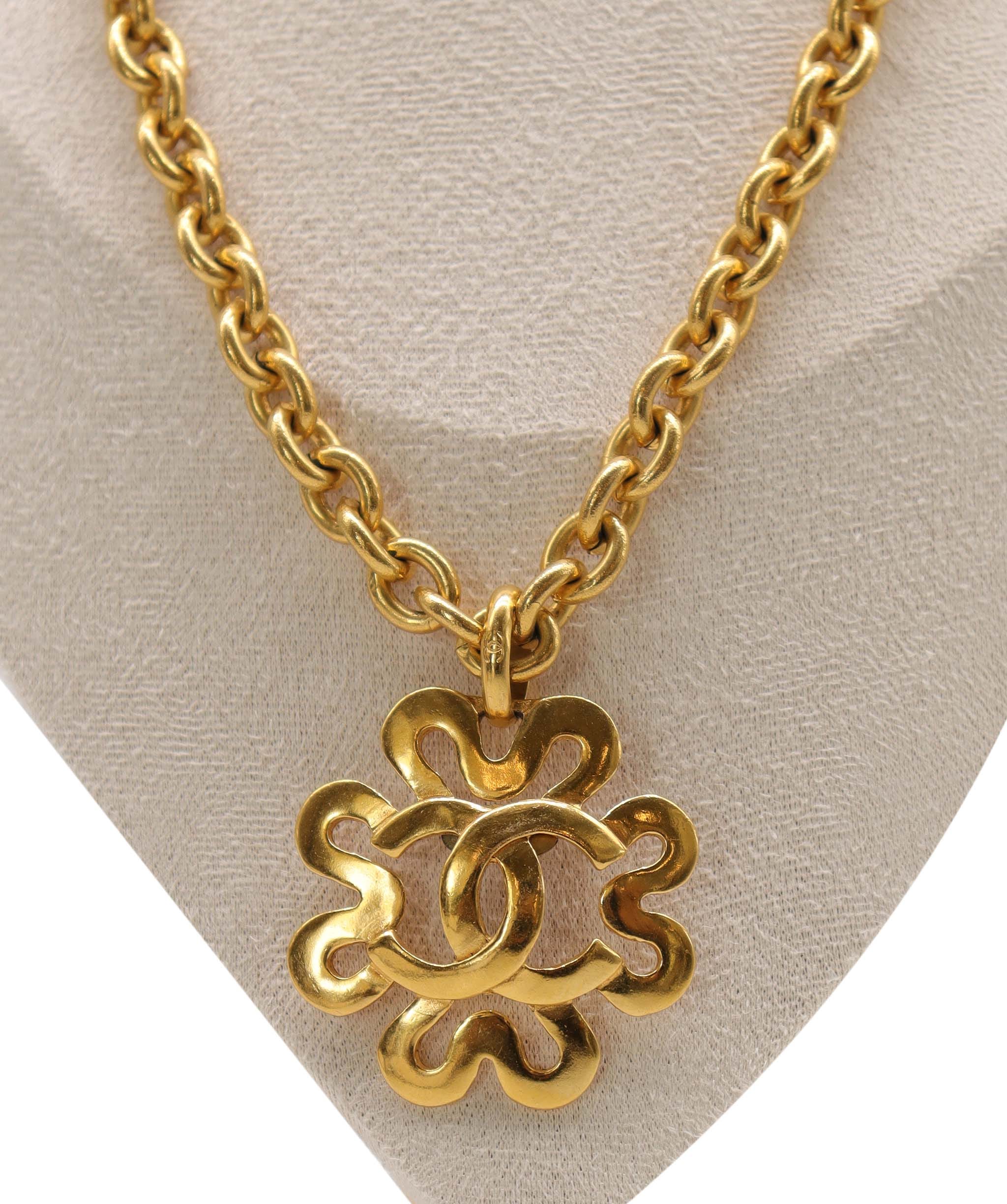 Chanel 24k Gold 1995 Floral CC Pendant Belt / Necklace AGC2881