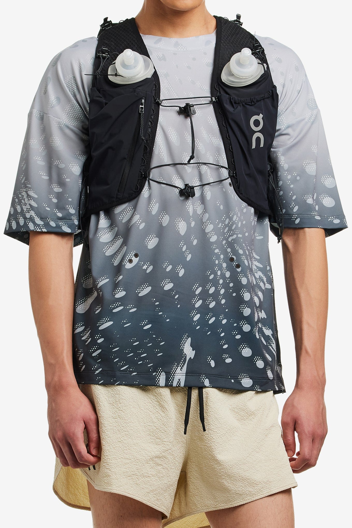 On Running ULTRA VEST PRO