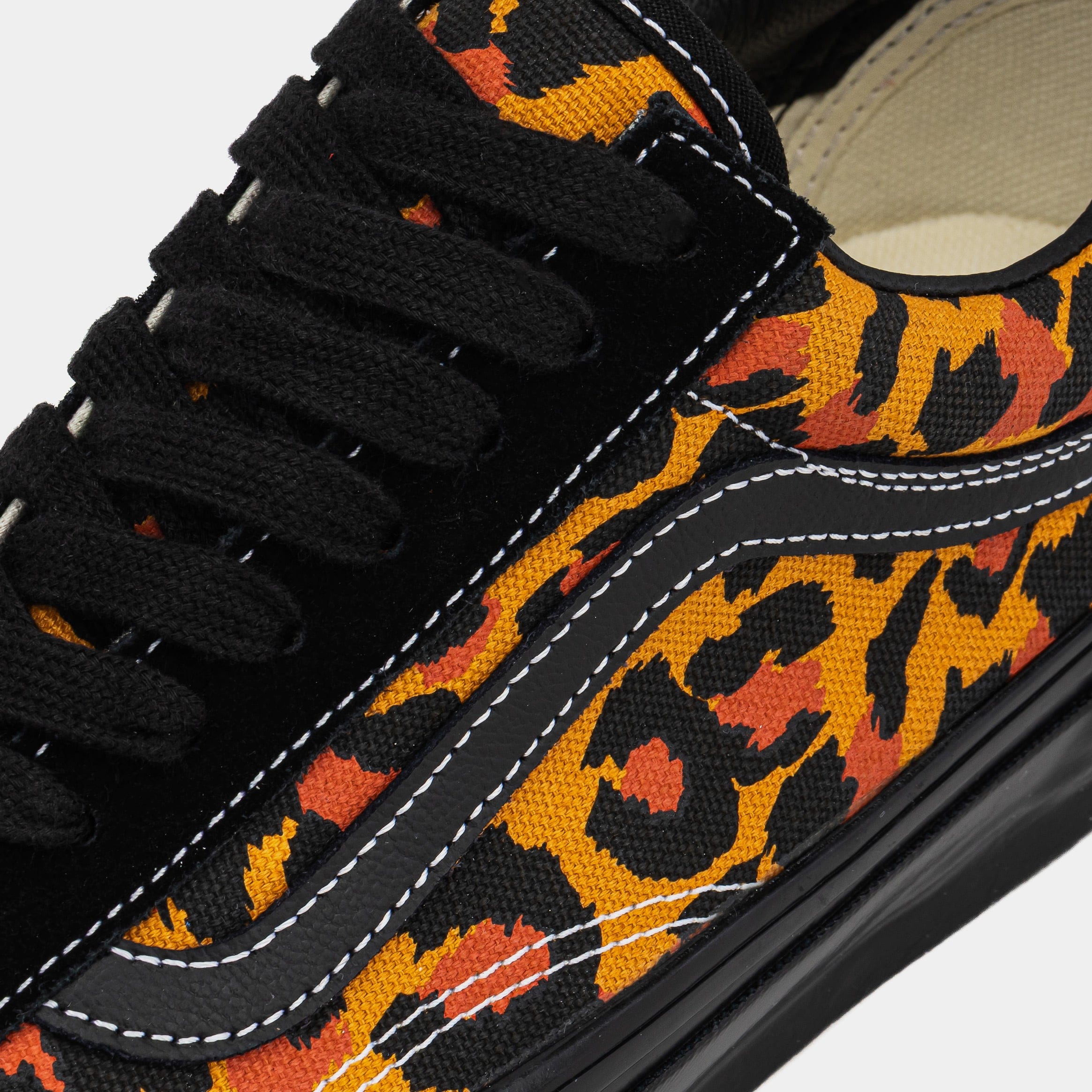Vans Lux Old Skool Mens Lifestyle Shoes (Black/Orange)