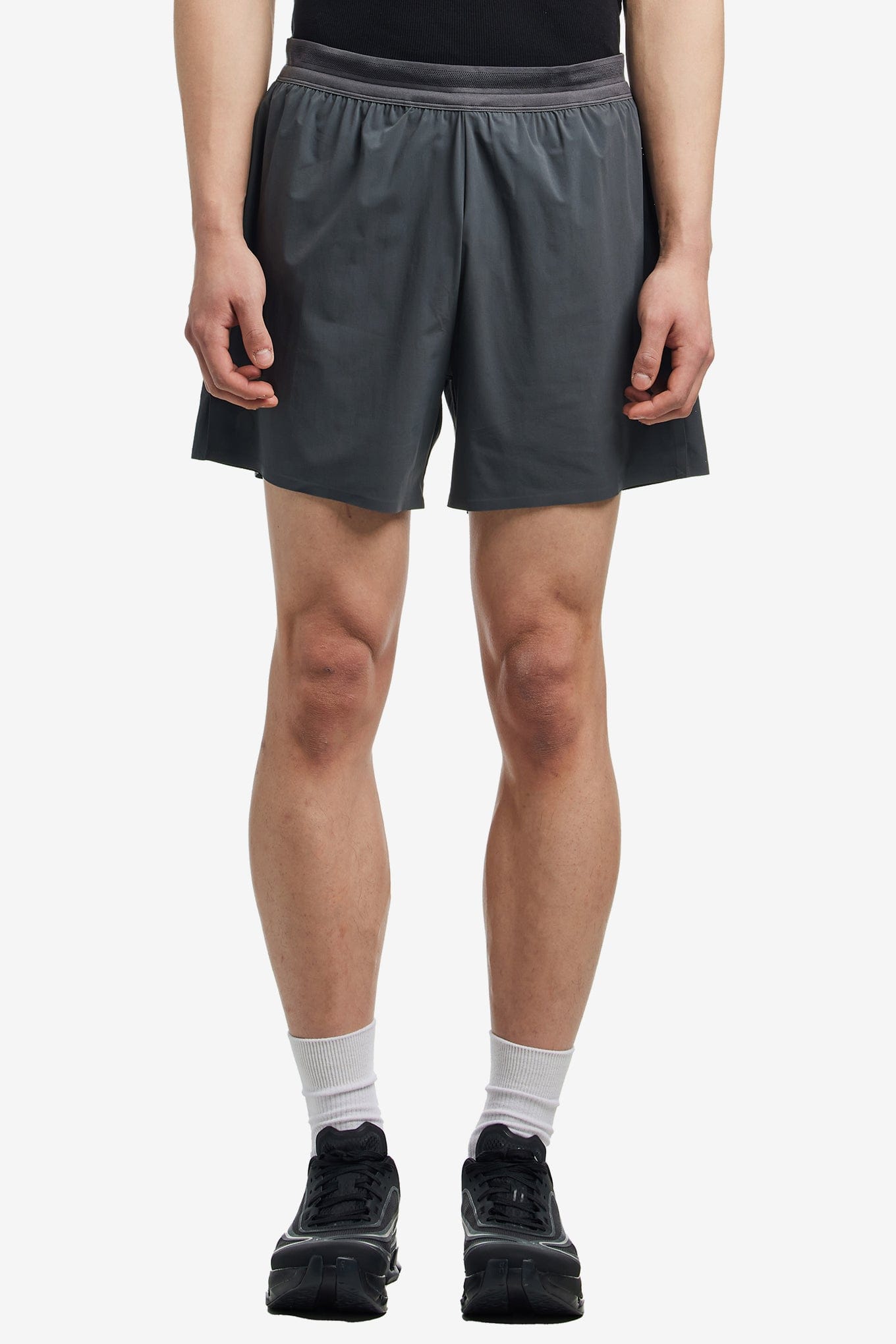 On Running 5 PERFORMANCE SHORTS