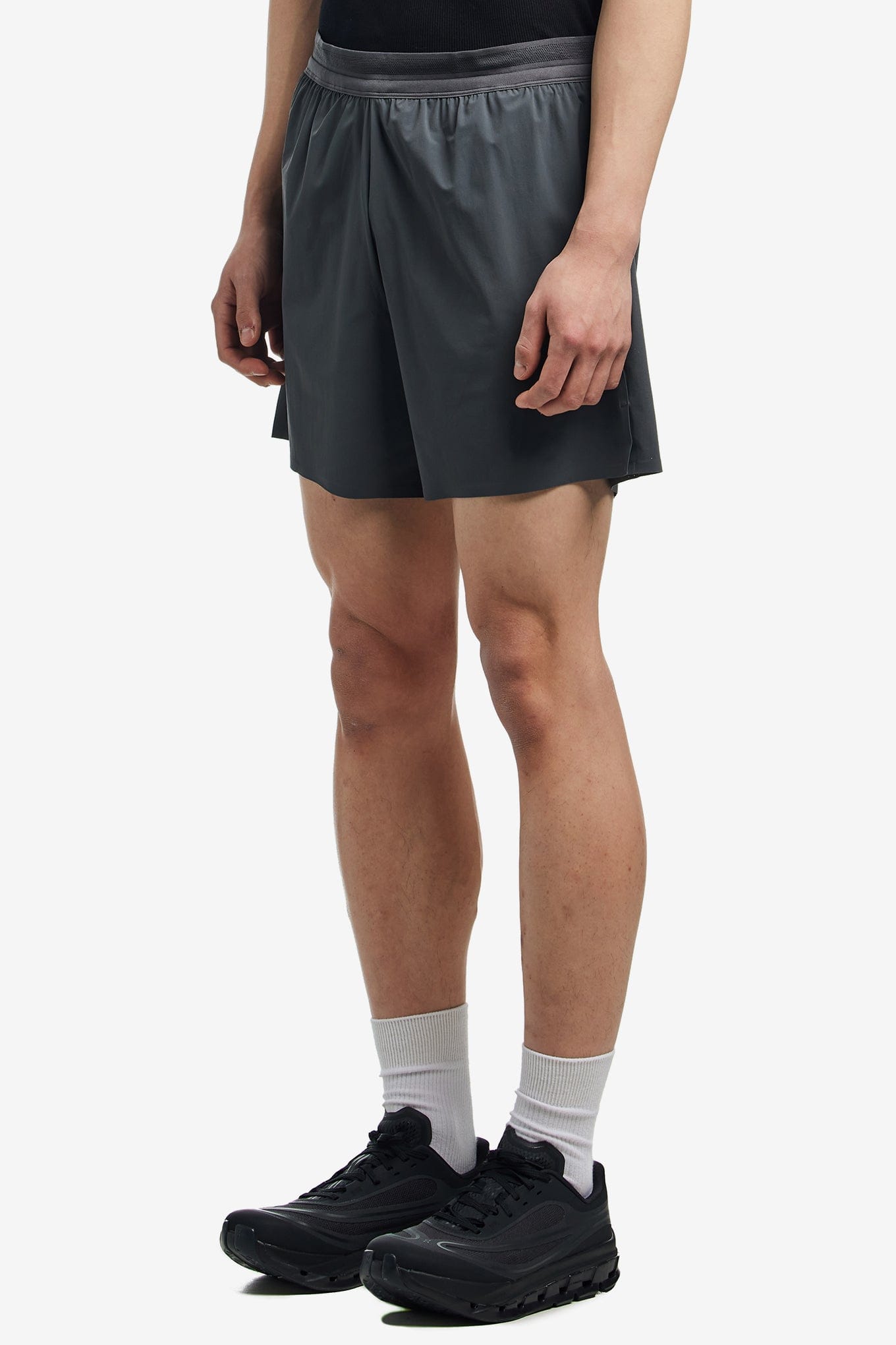 On Running 5 PERFORMANCE SHORTS