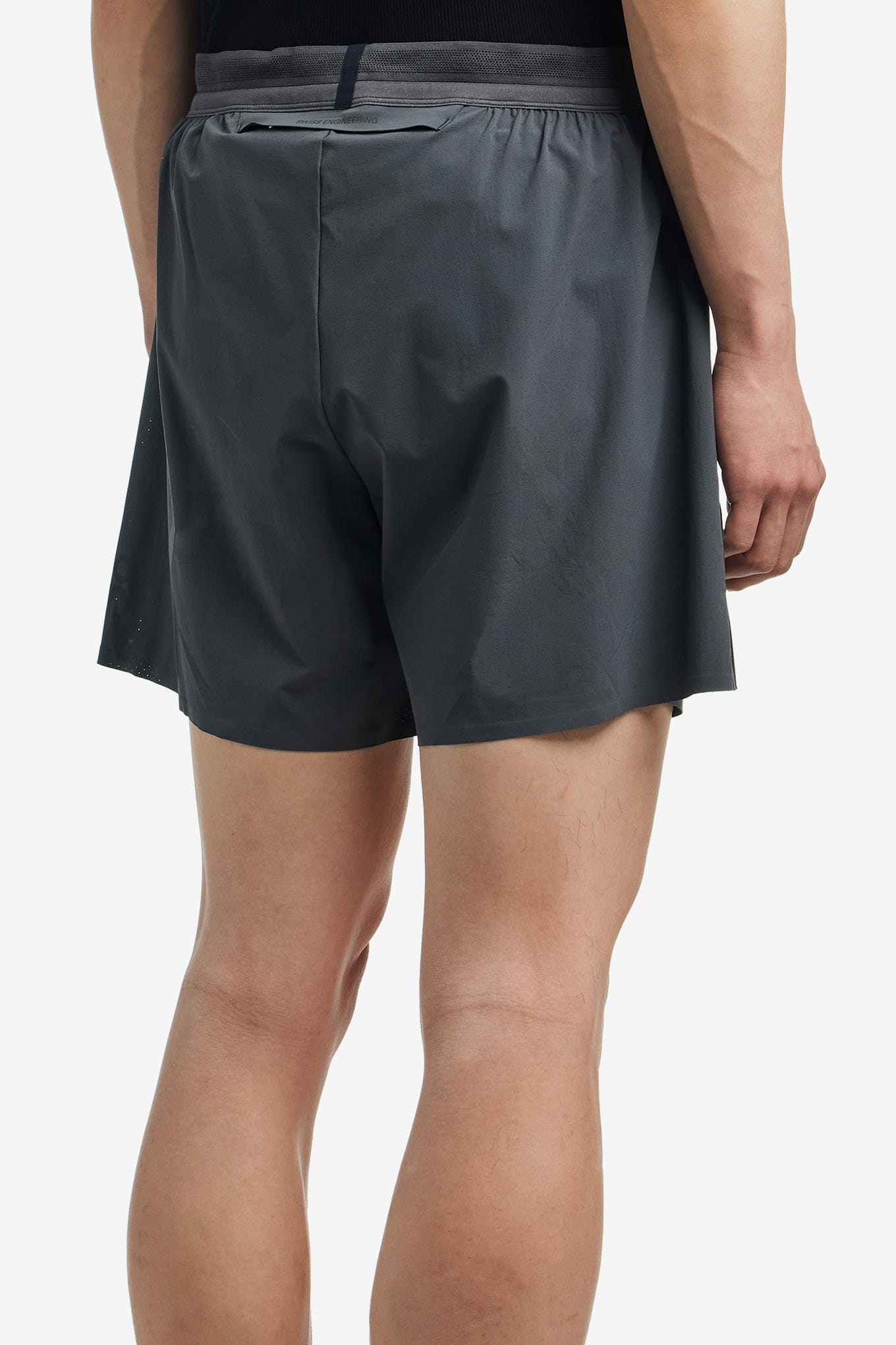 On Running 5 PERFORMANCE SHORTS