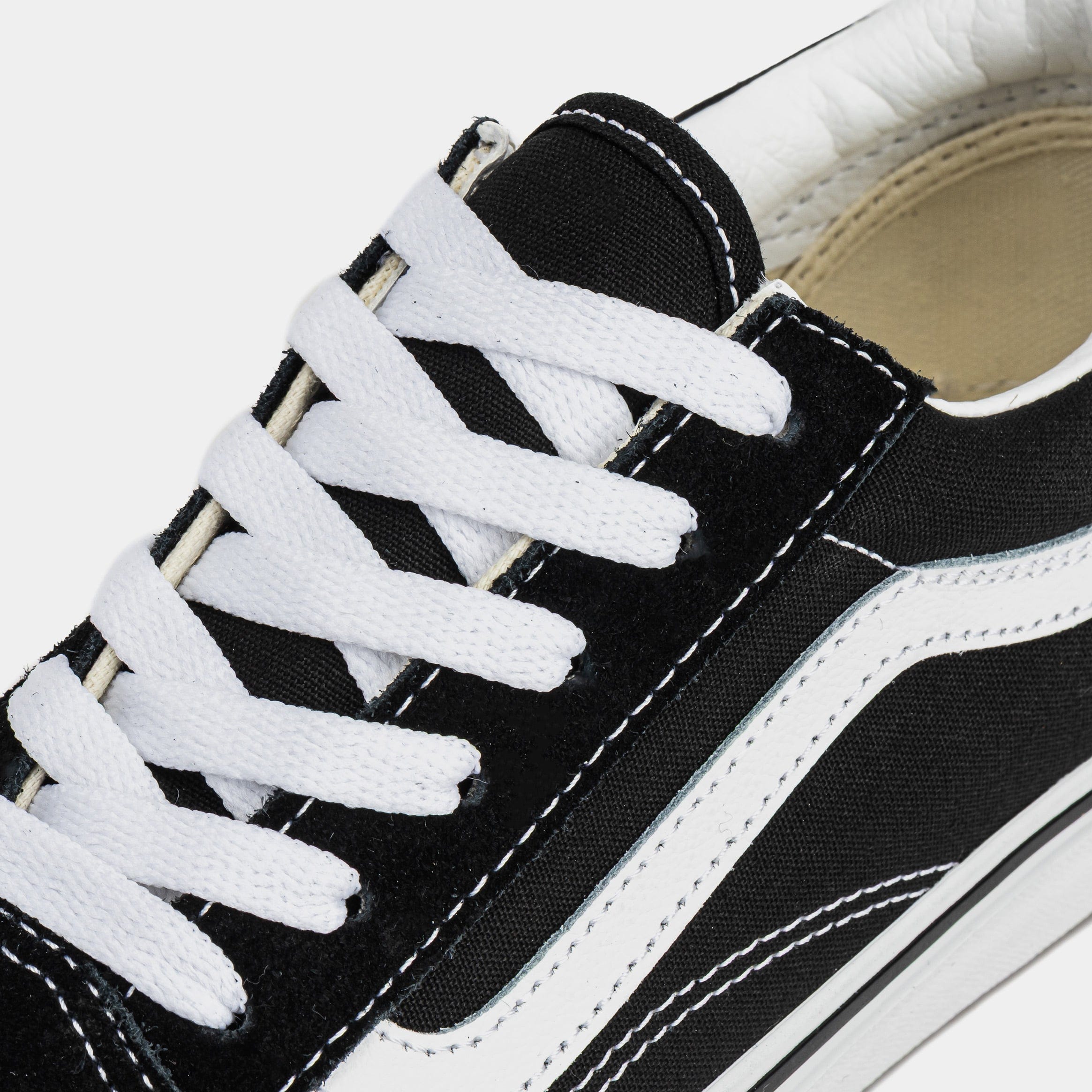 Vans Old Skool Grade School Lifestyle Shoes (Black/White)