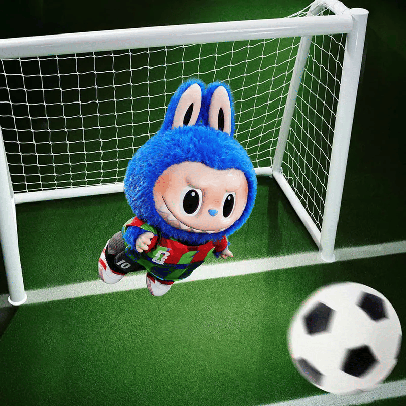 POP MART LABUBU THE MONSTERS x FIFA SERIES - Catch the Win 搪膠毛絨公仔