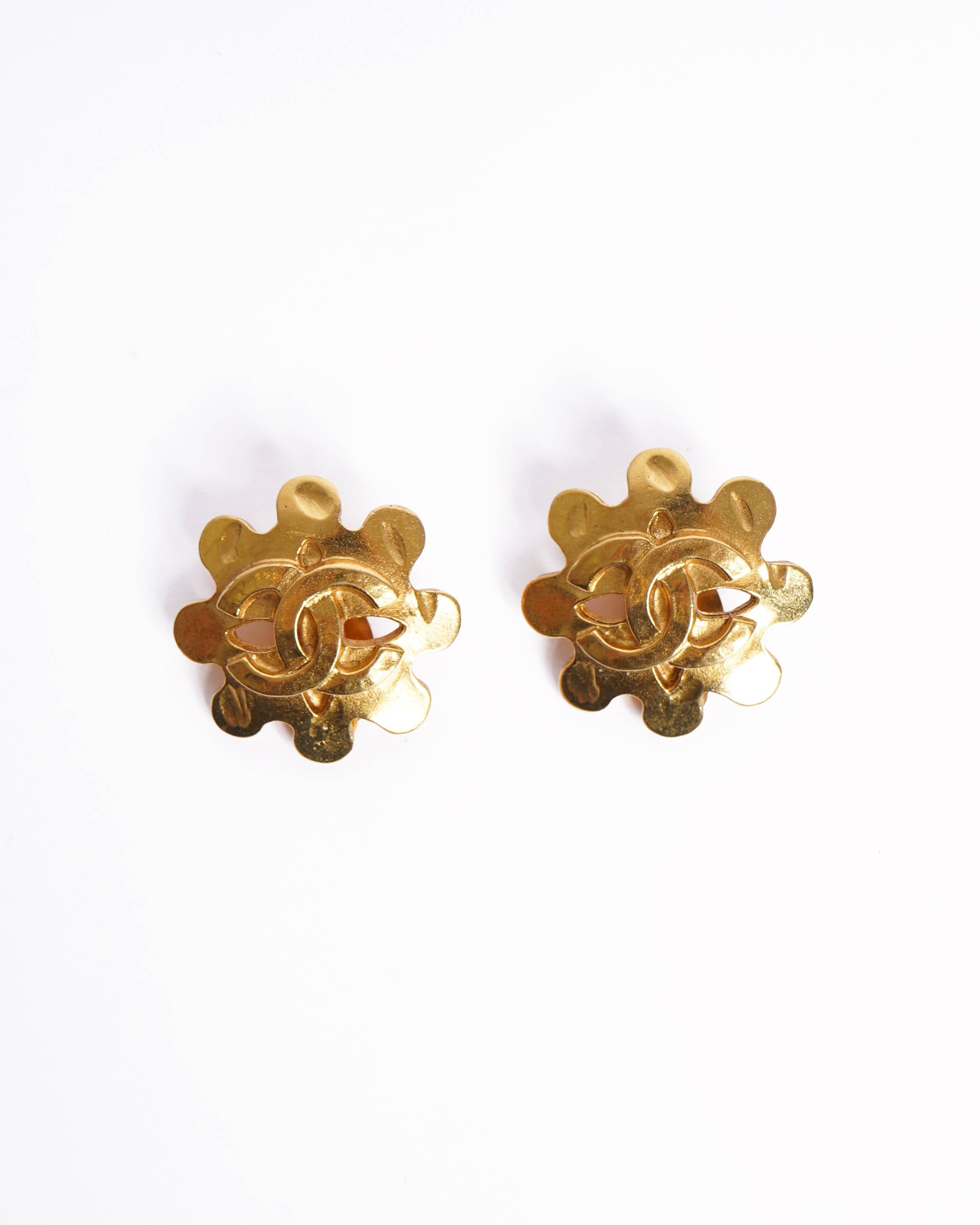 Chanel Vintage Chanel 1991 Gold Plated CC Earring Made In France