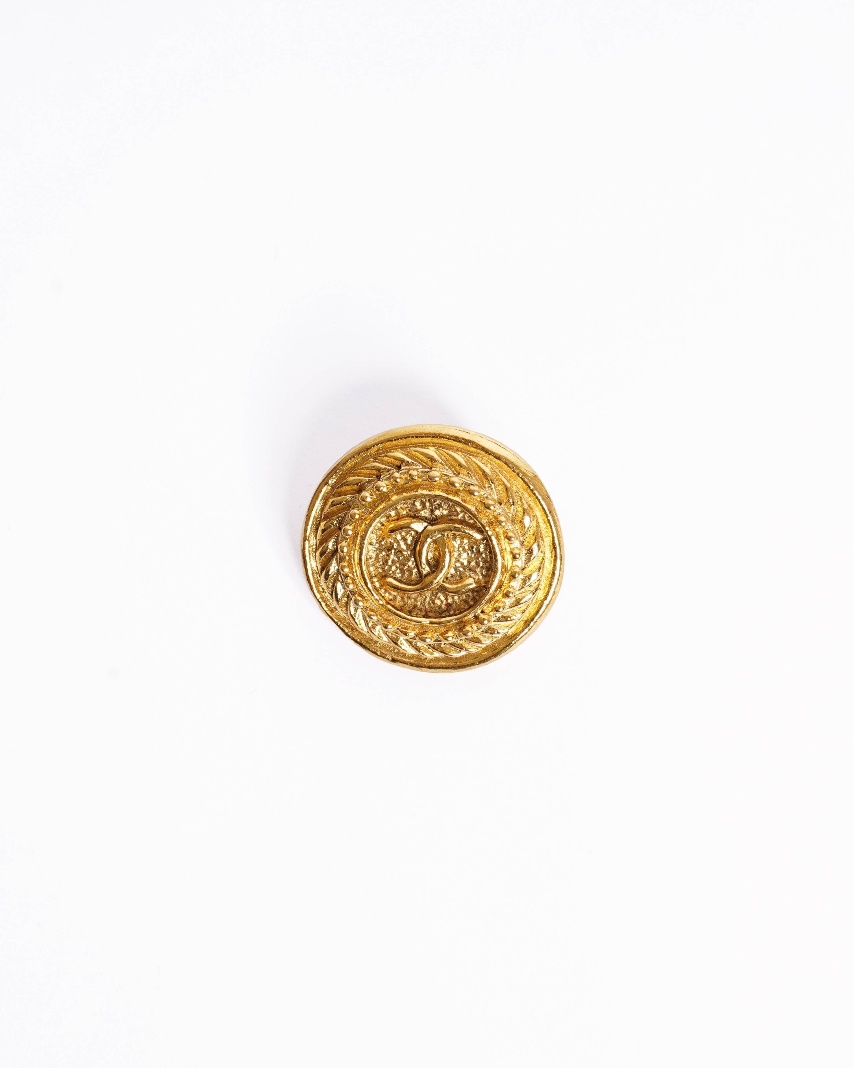 Chanel Vintage Chanel 1980s Gold - Plated Earrings made in france