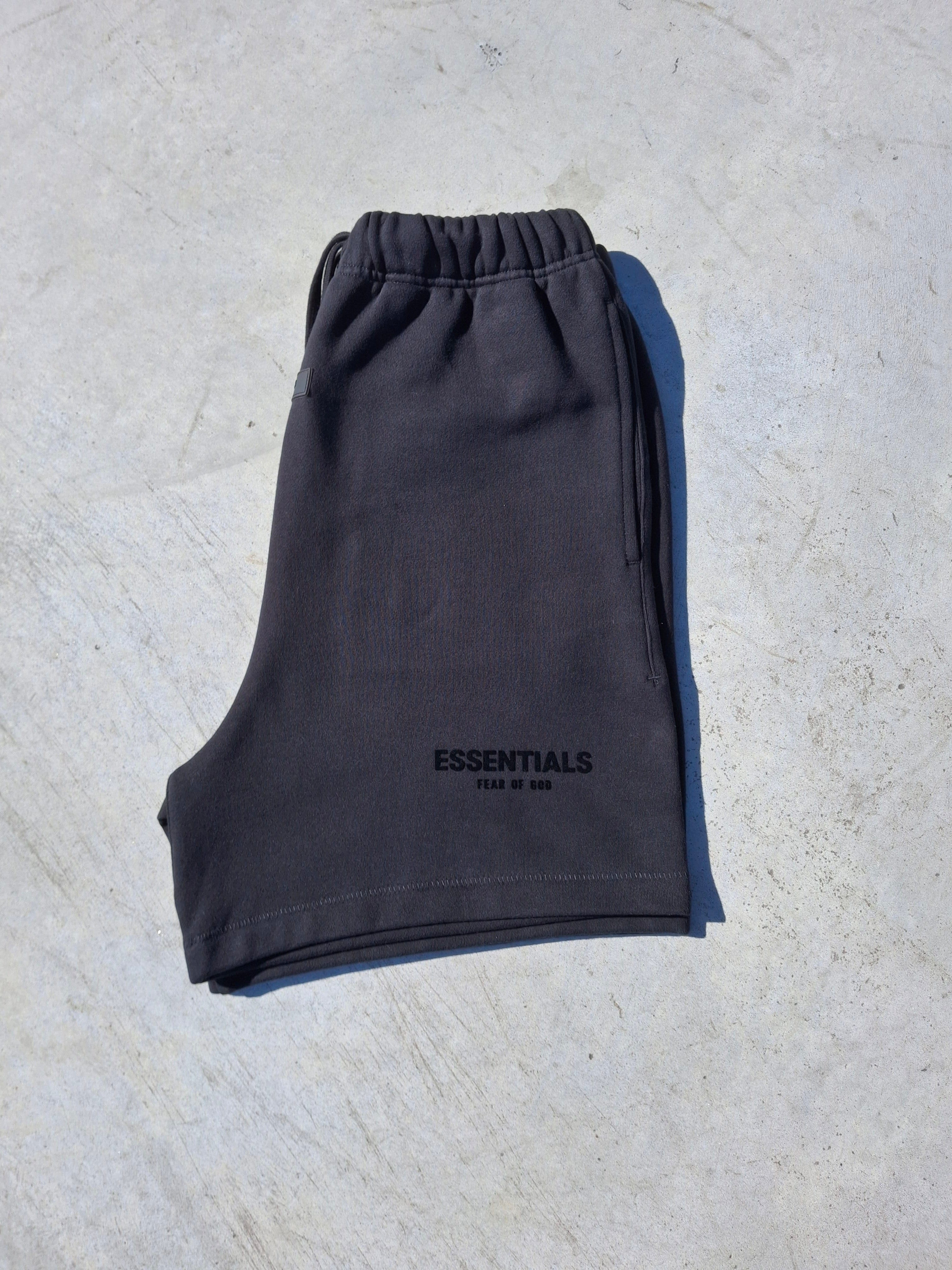 Fear of God Essentials Sweat Short Stretch Limo (SS22)