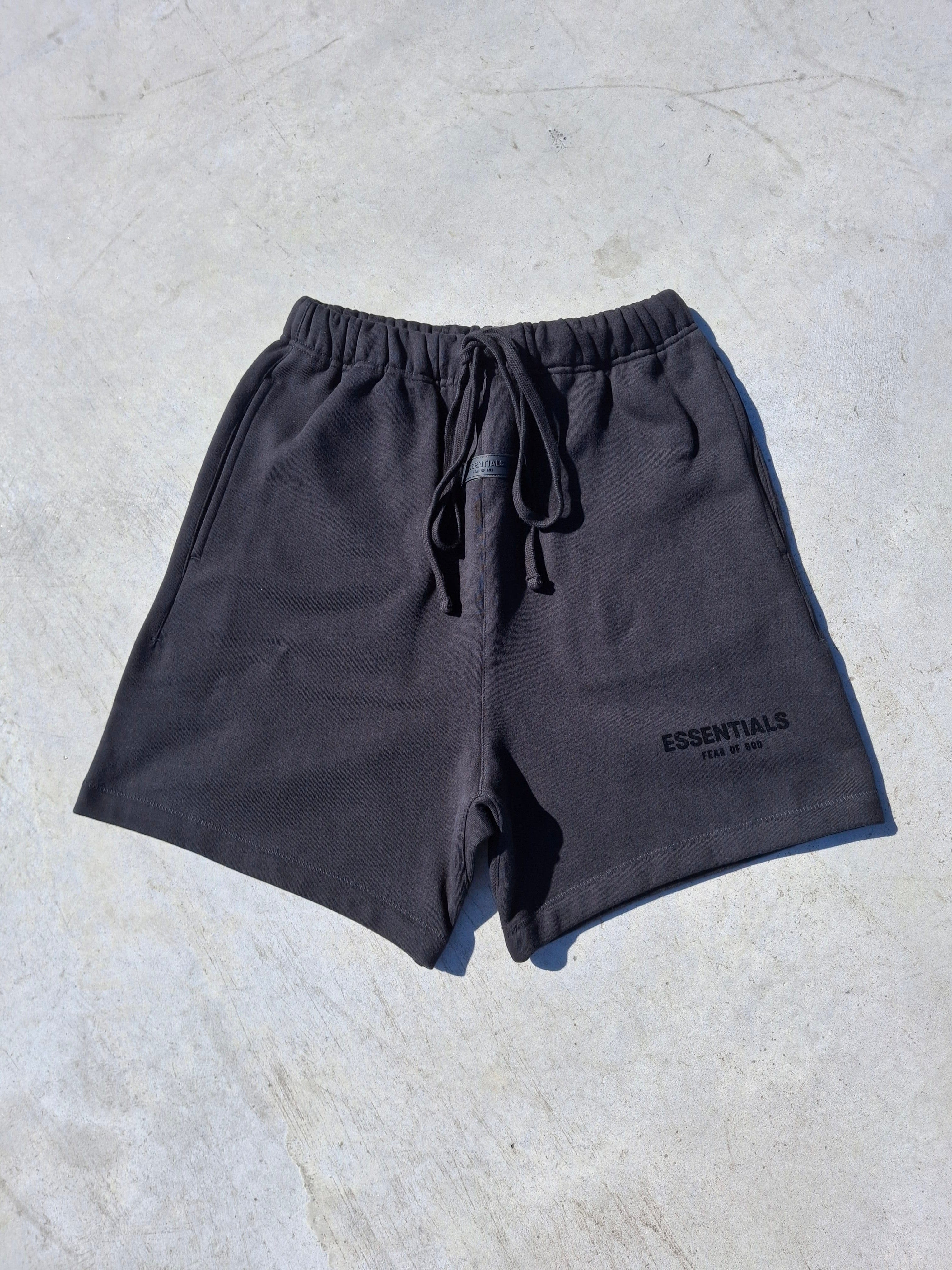 Fear of God Essentials Sweat Short Stretch Limo (SS22)