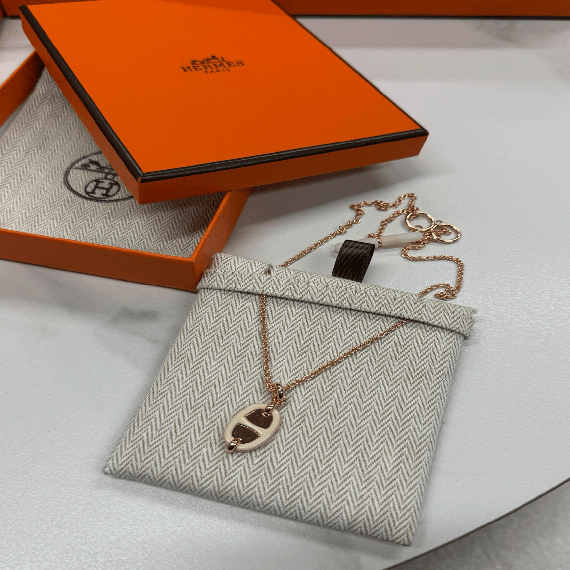Hermes Mini Maillon pendant AKC0545