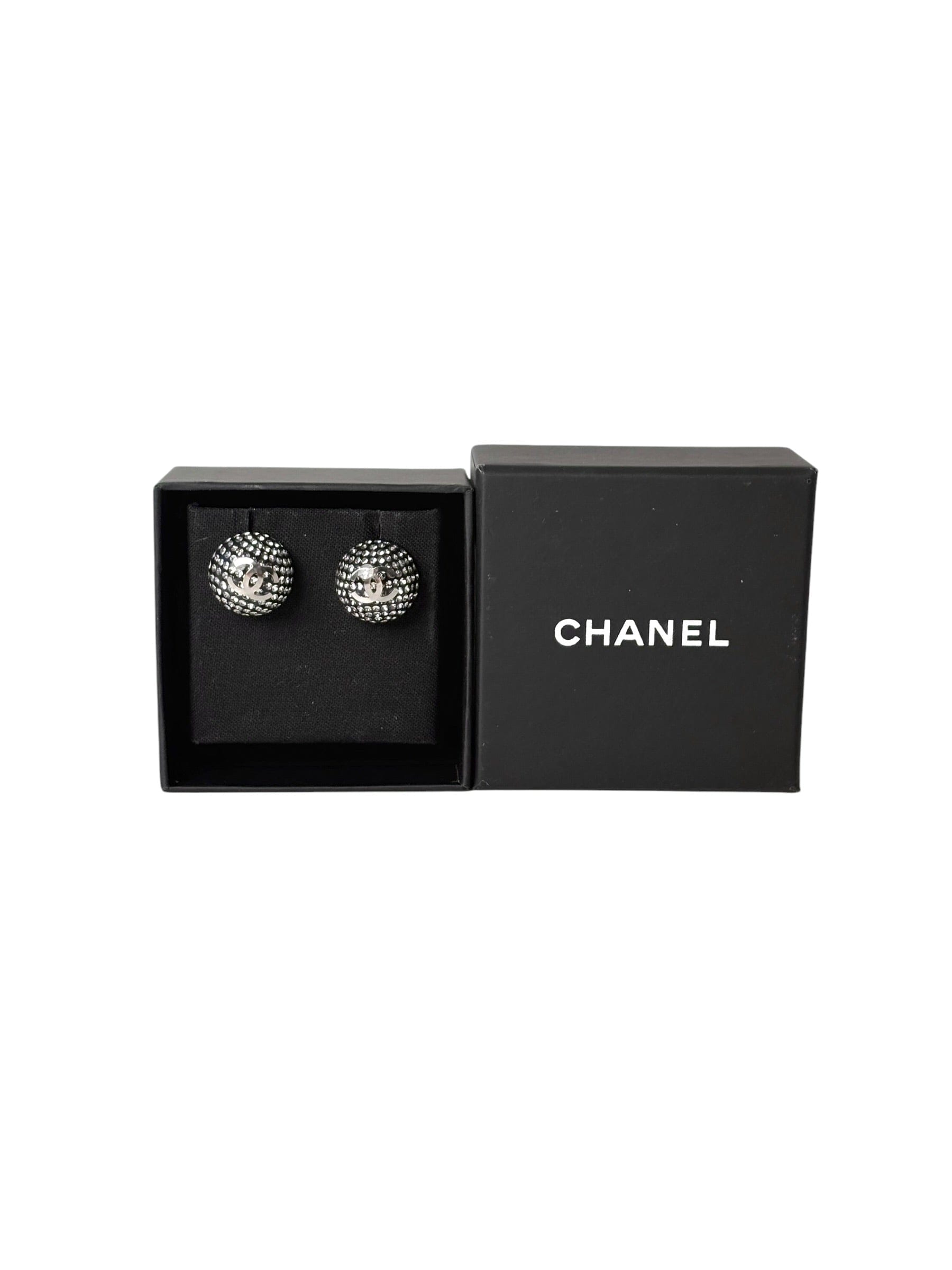Chanel Black Round CC Earring
