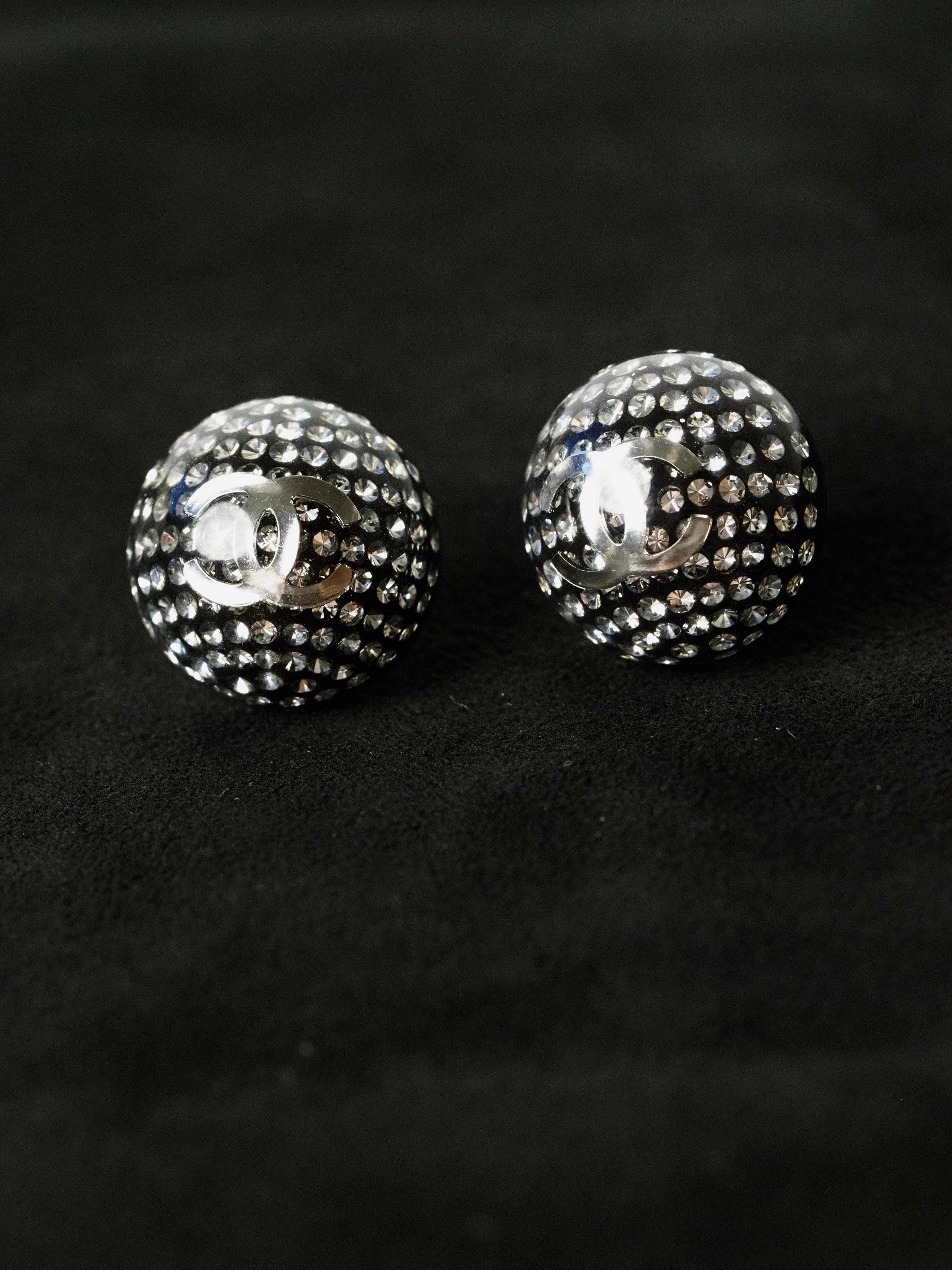 Chanel Black Round CC Earring