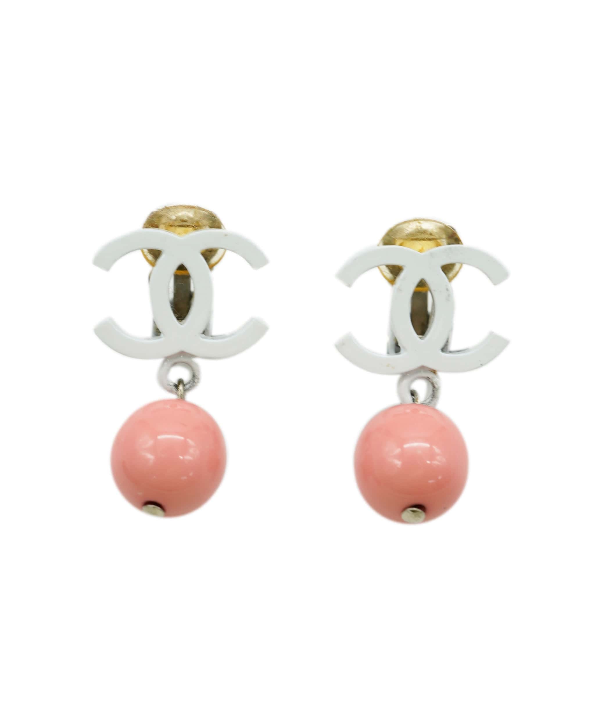 CHANEL 04C Pink & White CC Drop Clip - On Earrings DBXS2114