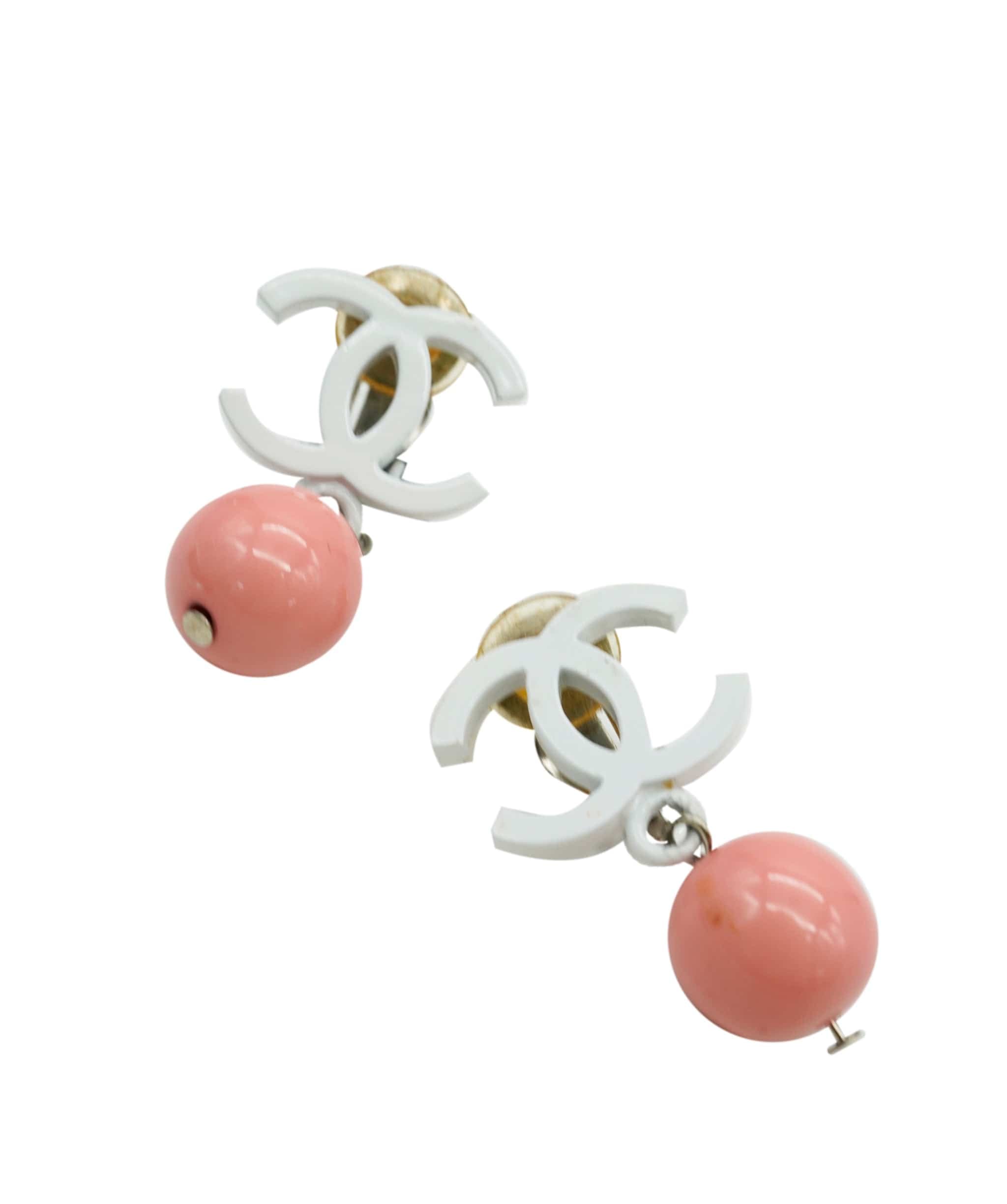 CHANEL 04C Pink & White CC Drop Clip - On Earrings DBXS2114