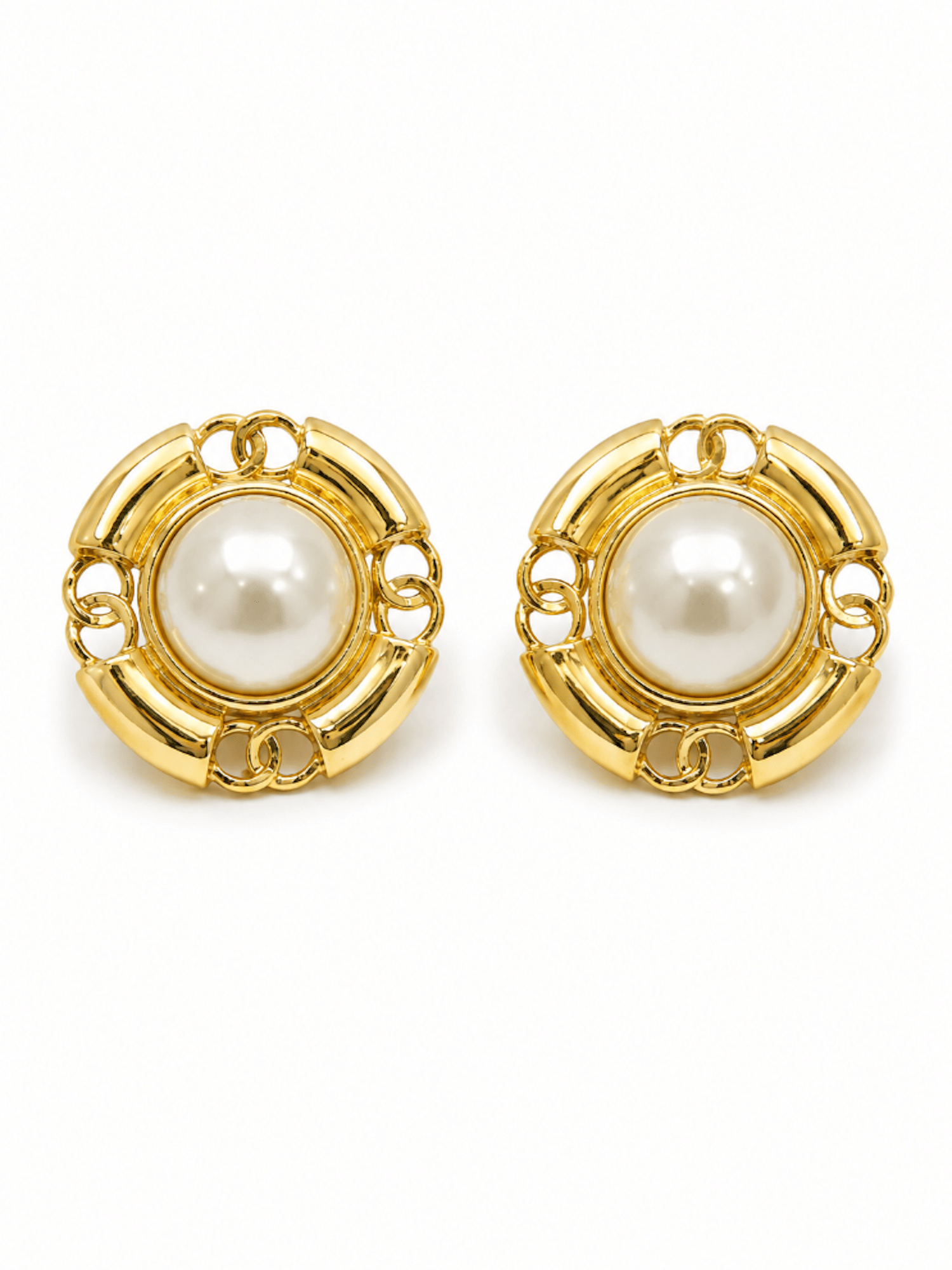 Chanel Vintage 24K CC Logo Pearl La Pausa Clip On Earrings Ivory
