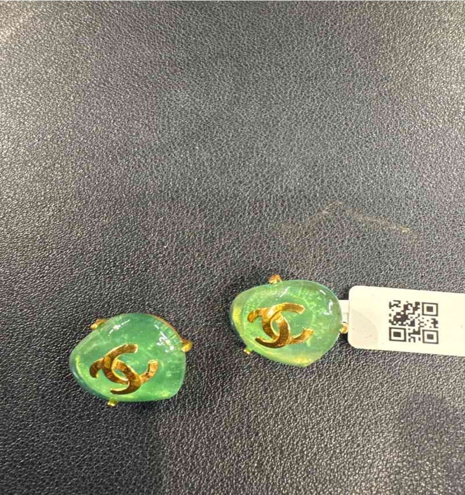 CHANEL Blue Candy Ear Clip CQ509019