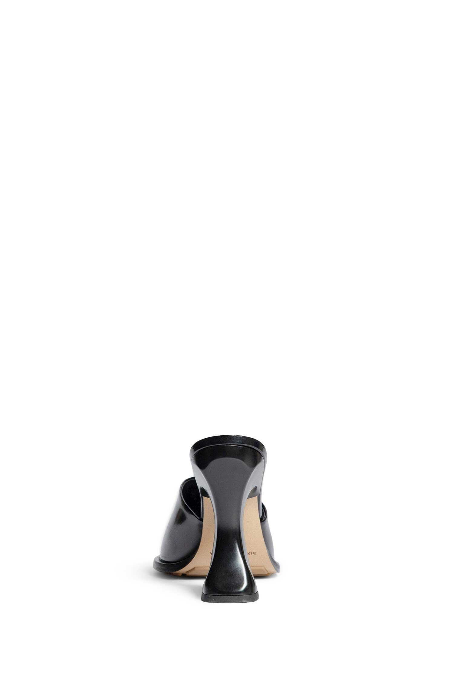 Bottega Veneta Leather Cha - Cha Mule