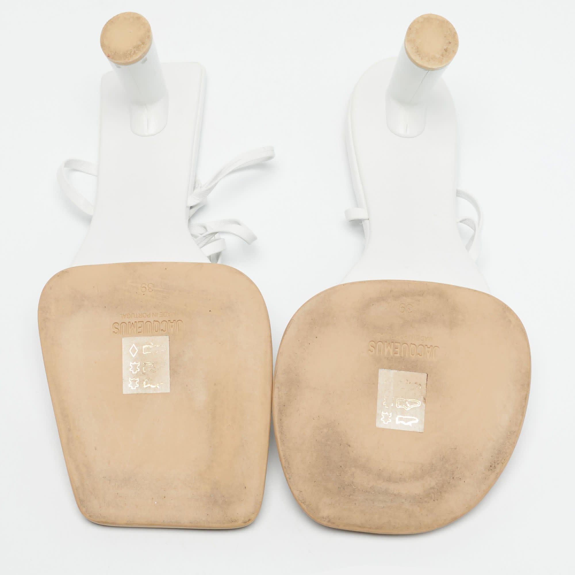 Jacquemus White Leather 'les Carrés Ronds 75 Asymmetrical Sandals