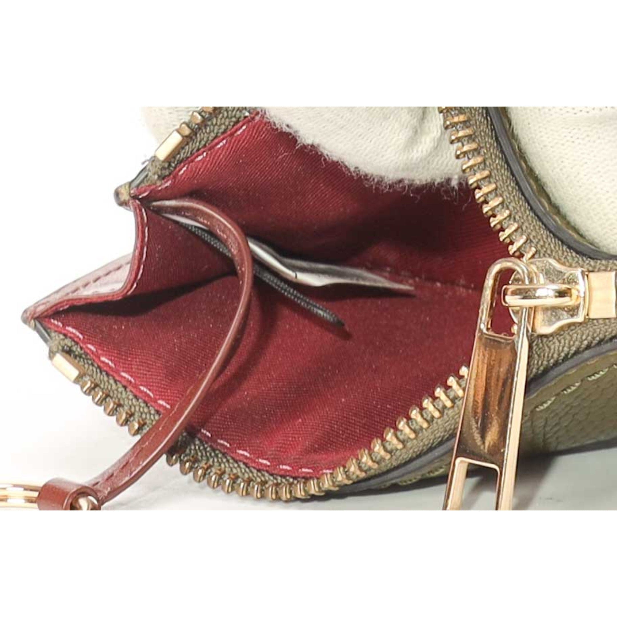 Marc Jacobs The Groove Top Zip Card Wallet