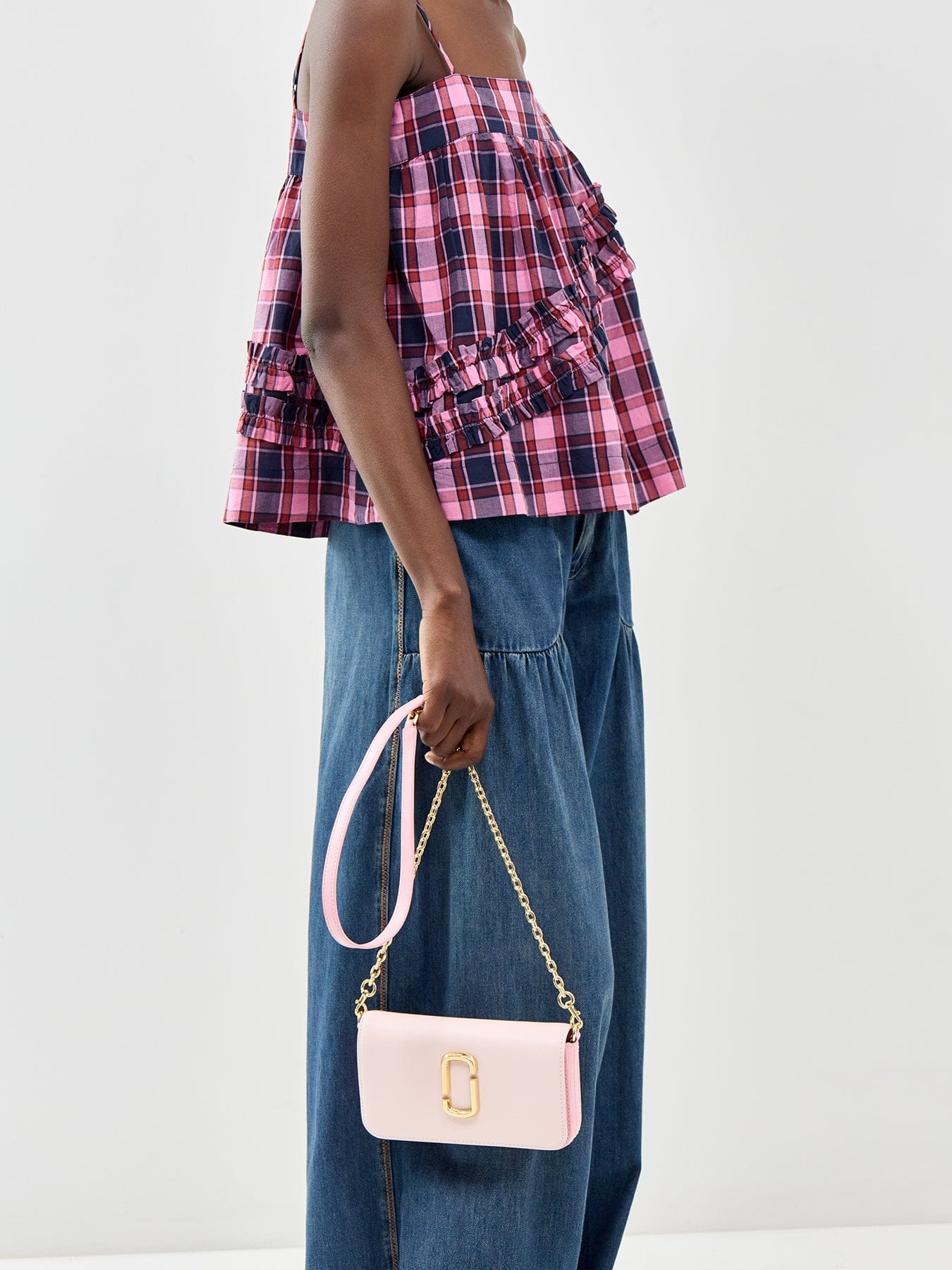 Marc Jacobs Wallet On Chain Pink