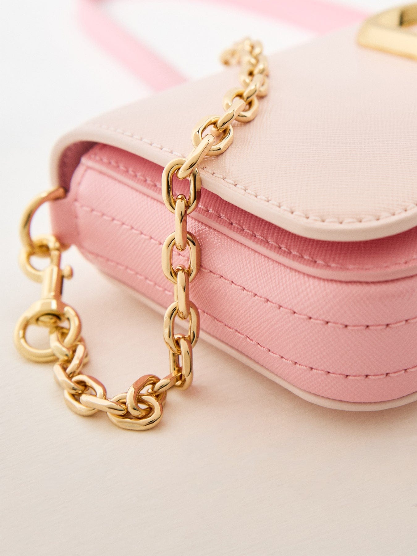 Marc Jacobs Wallet On Chain Pink