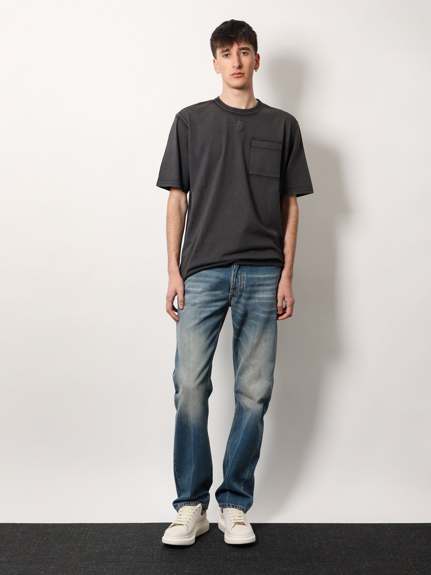 Alexander McQueen Cotton t - shirt with frontal iconic skull