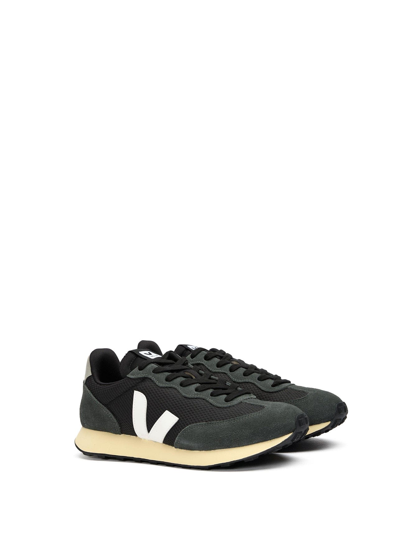Veja Rio Branco Alveomesh Trainers Black