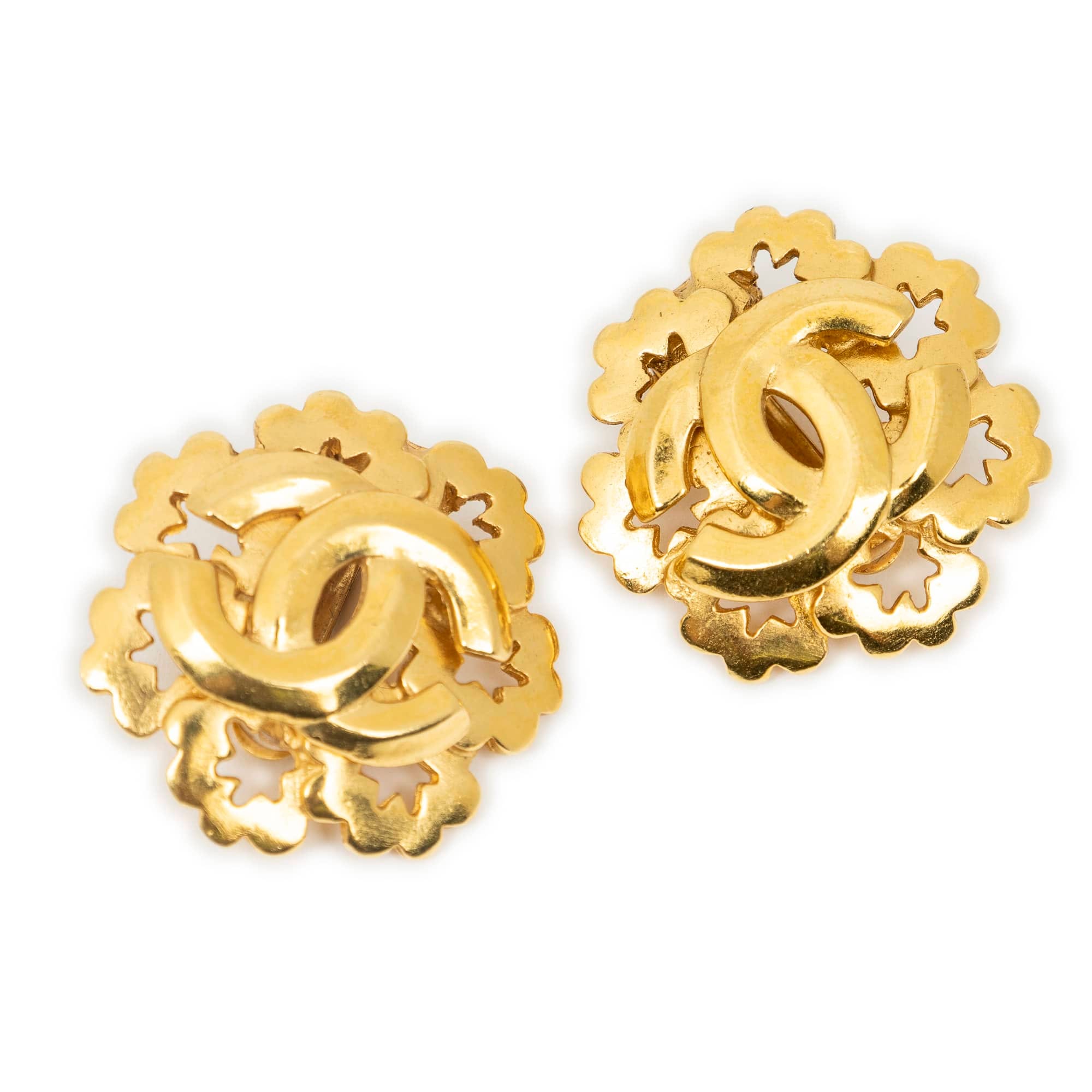 Chanel Gold Stainless Steel without Nickel CC Flower - Shaped Clip On Earrings ABC5529
