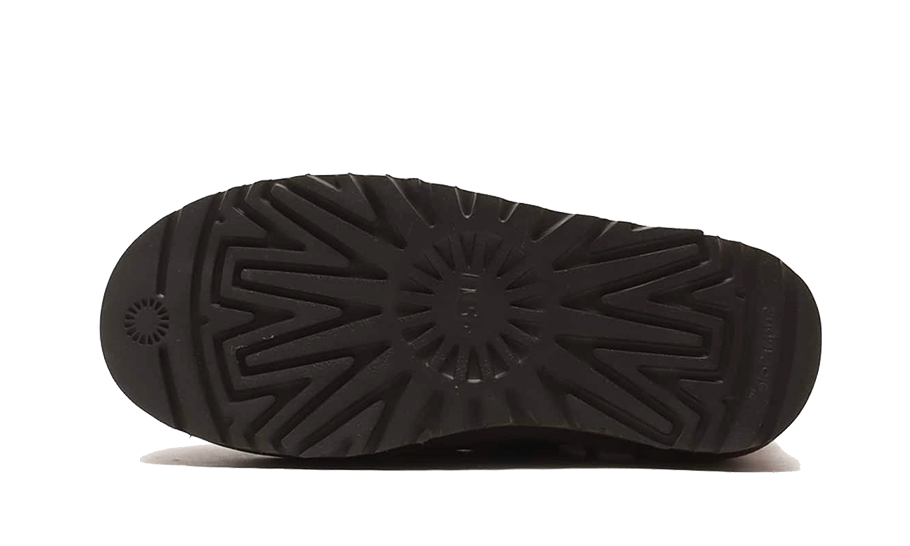 UGG Neumel Platform Chelsea Boot Smoke Plum