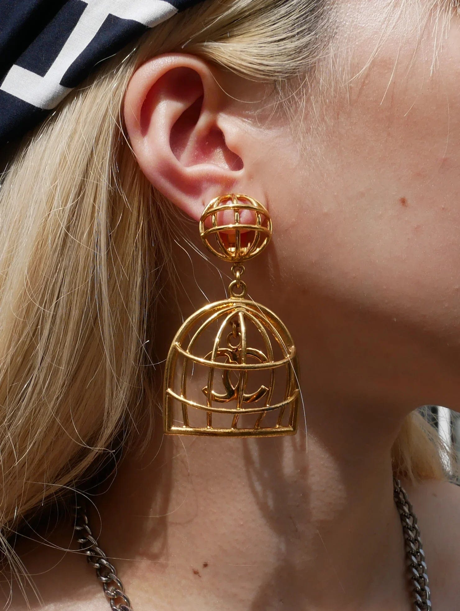Chanel 1994 Birdcage Earrings Gold 29