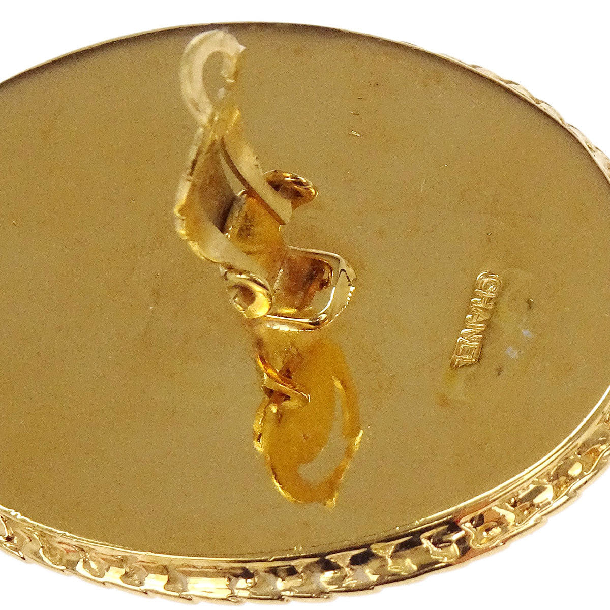 Chanel Cameo Oval Clip - On Earrings Gold