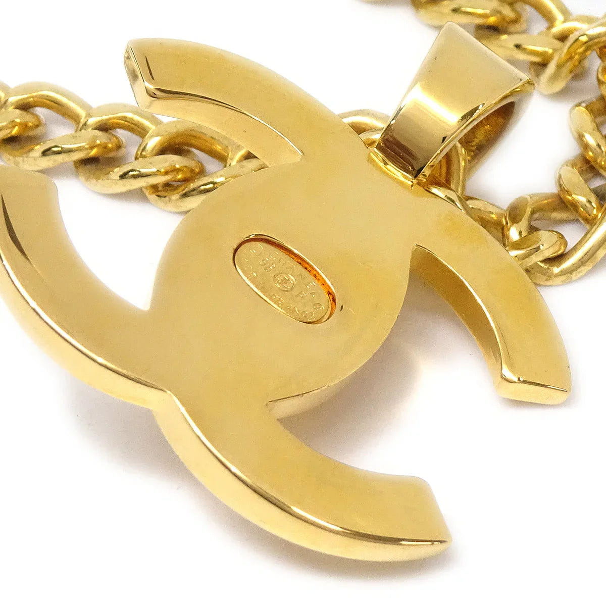 Chanel 1996 Turnlock Gold Chain Necklace 96P