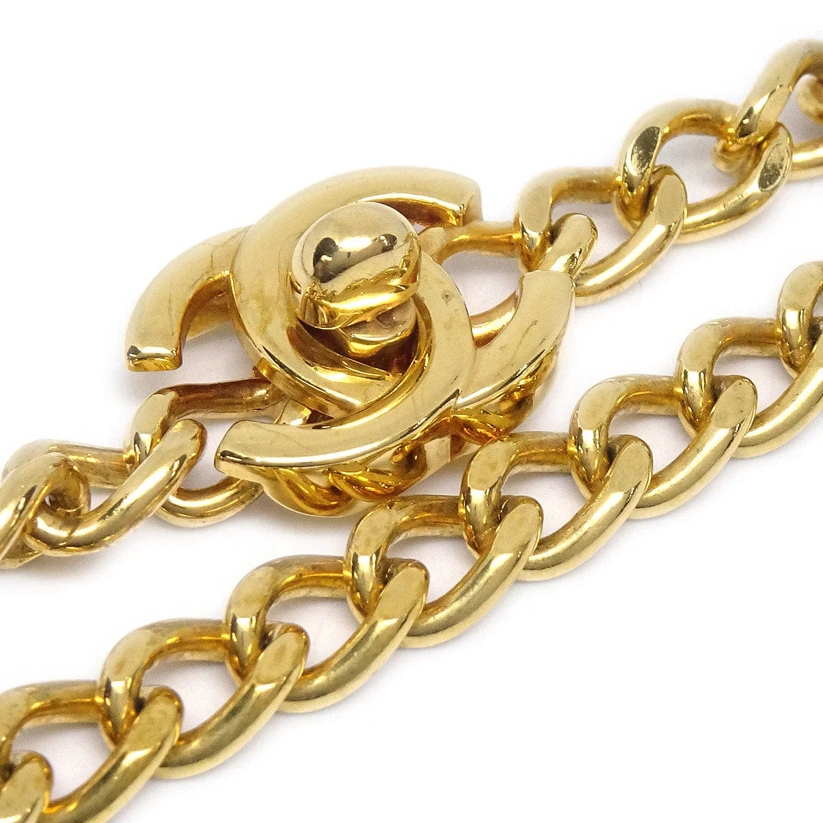 Chanel 1996 Turnlock Gold Chain Necklace 96P