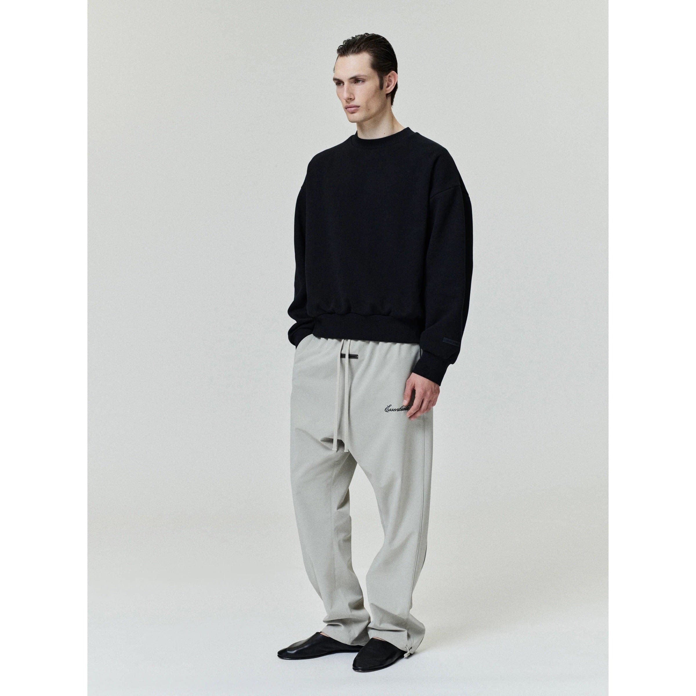 Fear of God ESSENTIALS Classic Fleece Crewneck - Jet Black (SS25)