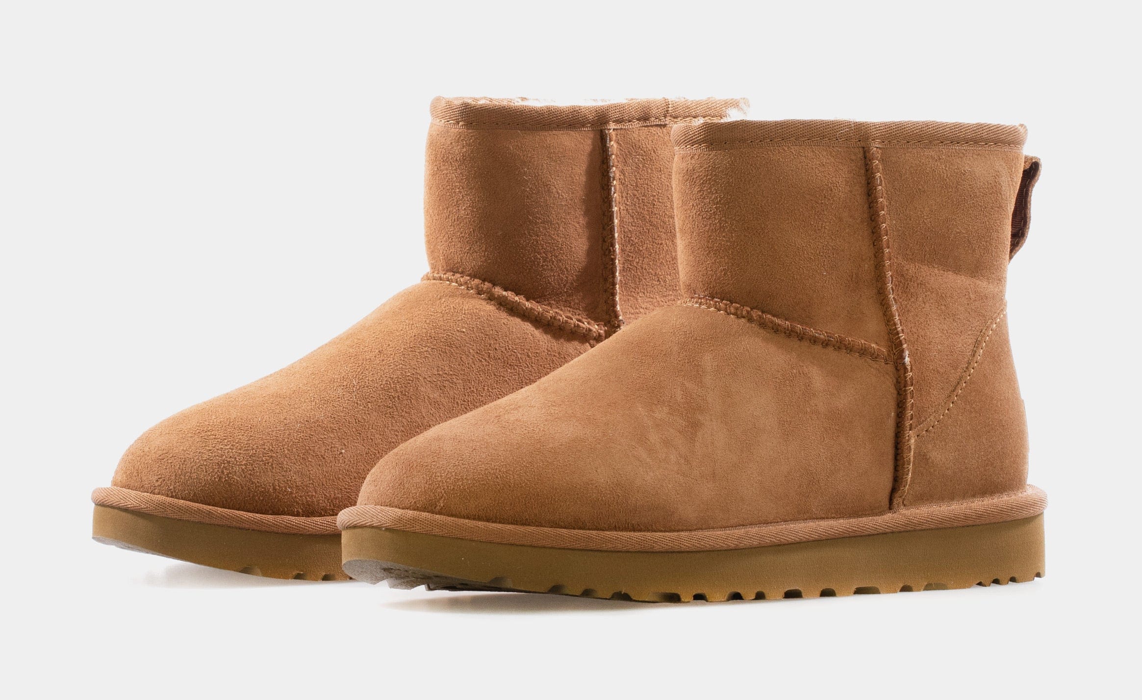 UGG Classic Mini II Ankle Womens Boots (Chestnut)