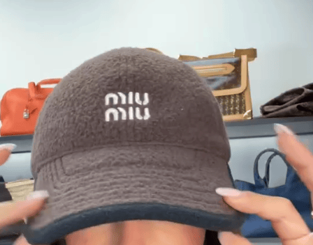 Miu Miu E26041149 Miu Miu Cap Dark Brown Boa