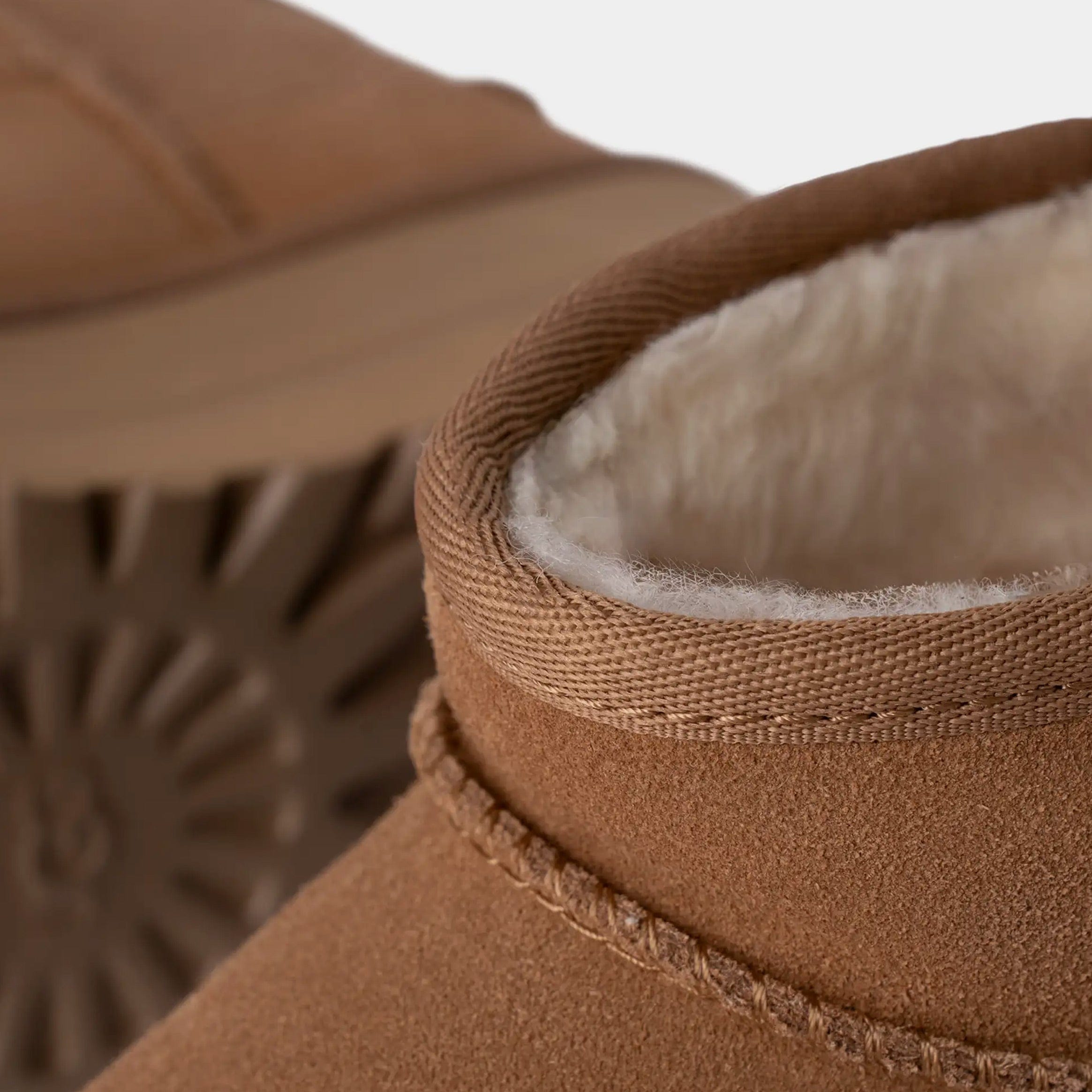 UGG Classic Ultra Mini Platform Womens Boots (Chestnut)