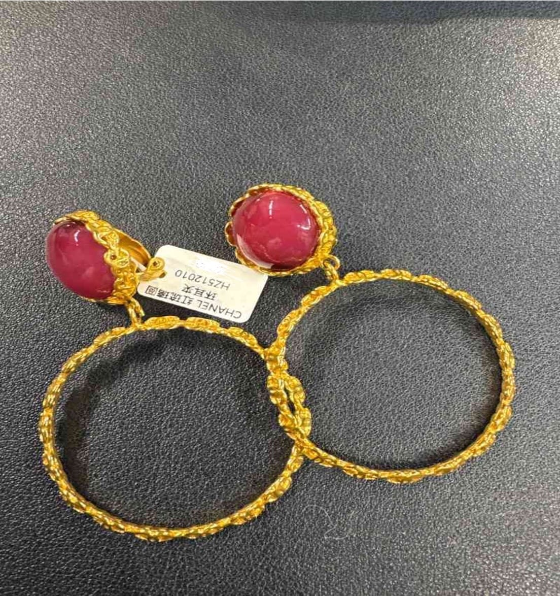 CHANEL Red Glass Hoop Earrings HZ512010