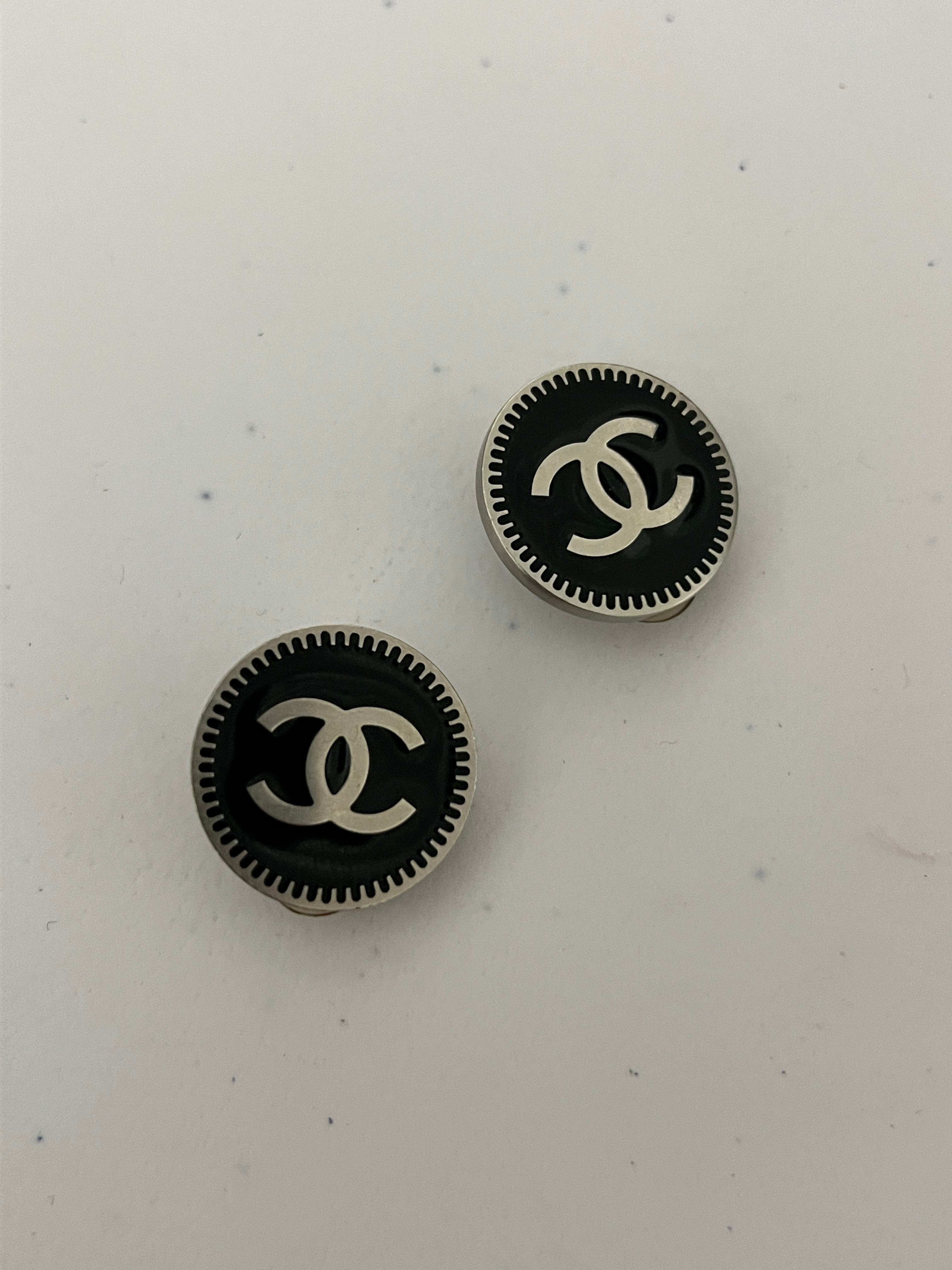 Chanel clip on emanel earrings AKC1162
