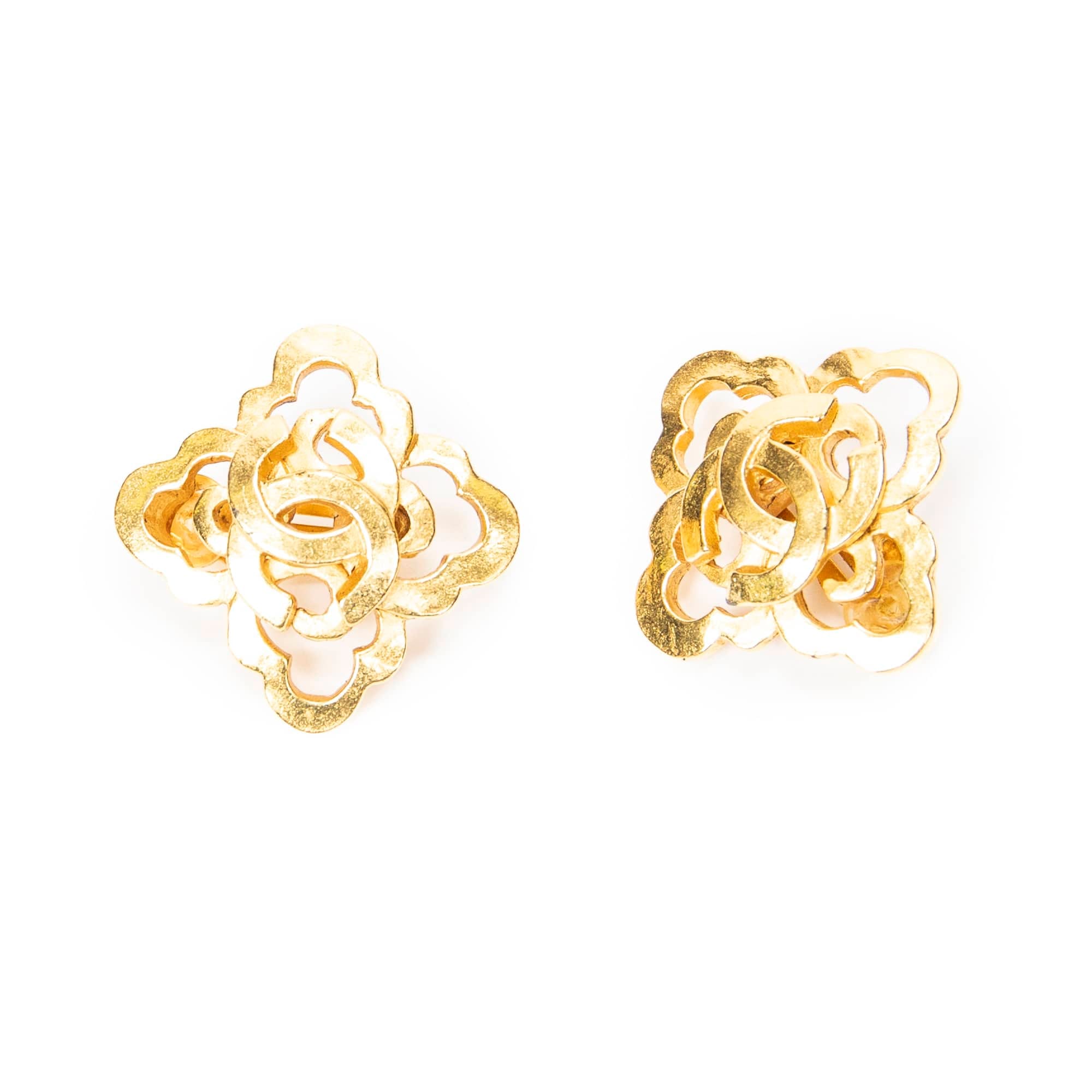 Chanel Gold Stainless Steel without Nickel CC Floral - Shaped Clip On Earrings ABC6574