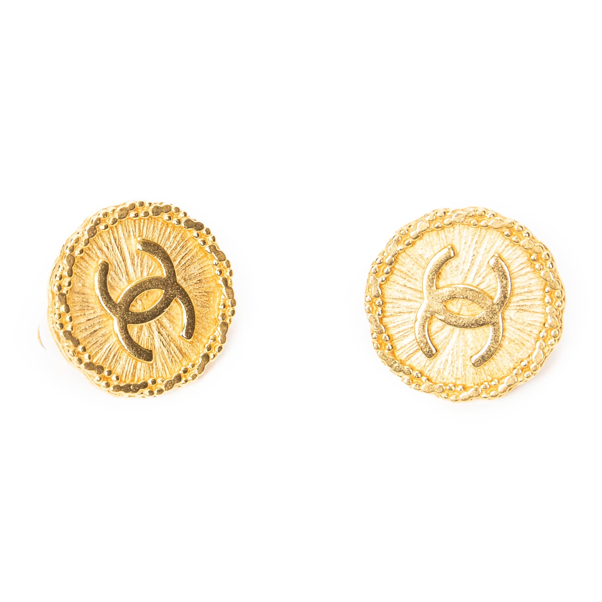Chanel Gold Stainless Steel without Nickel CC Round Clip On Earrings ABC6575