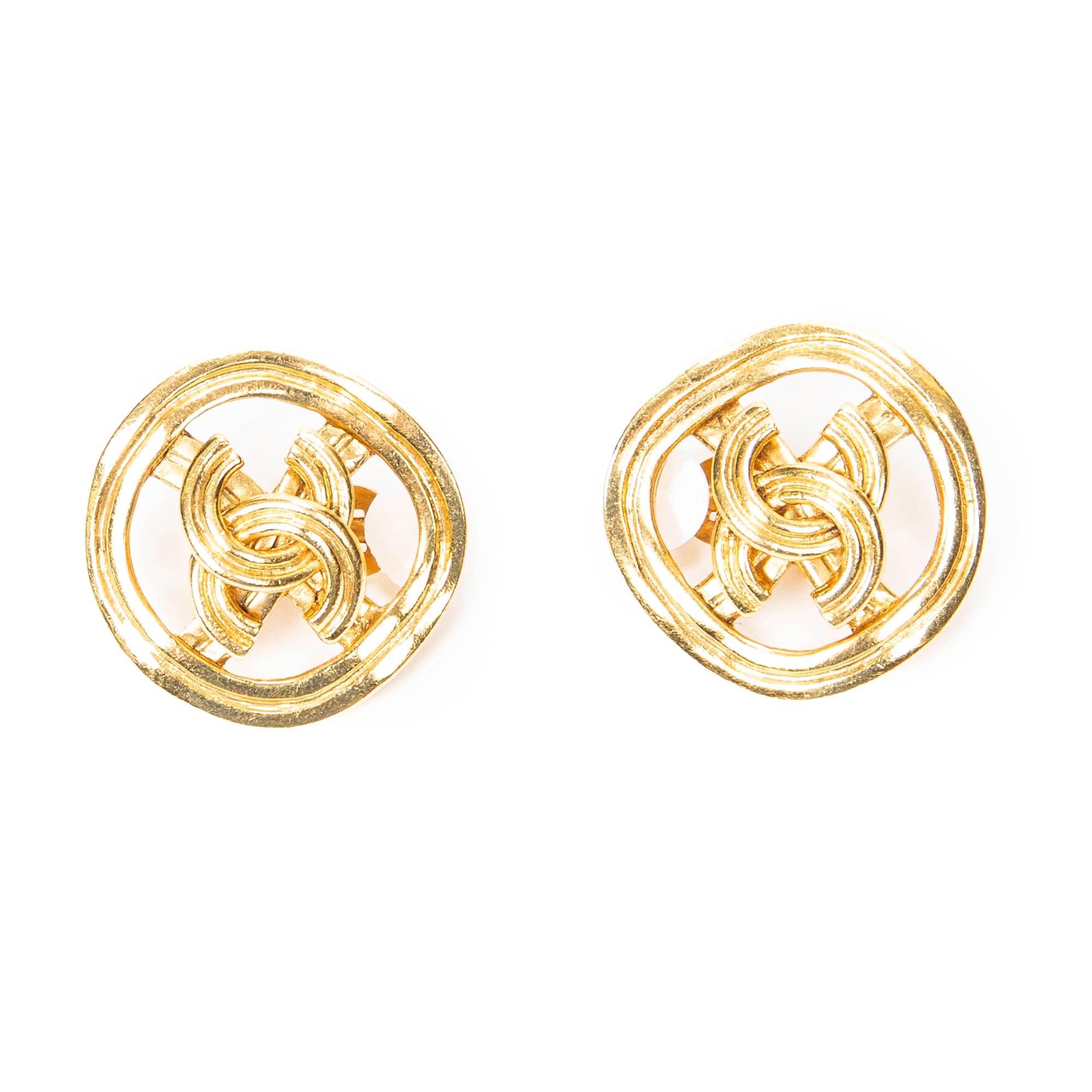 Chanel Gold Stainless Steel without Nickel CC Round Clip On Earrings ABC6573