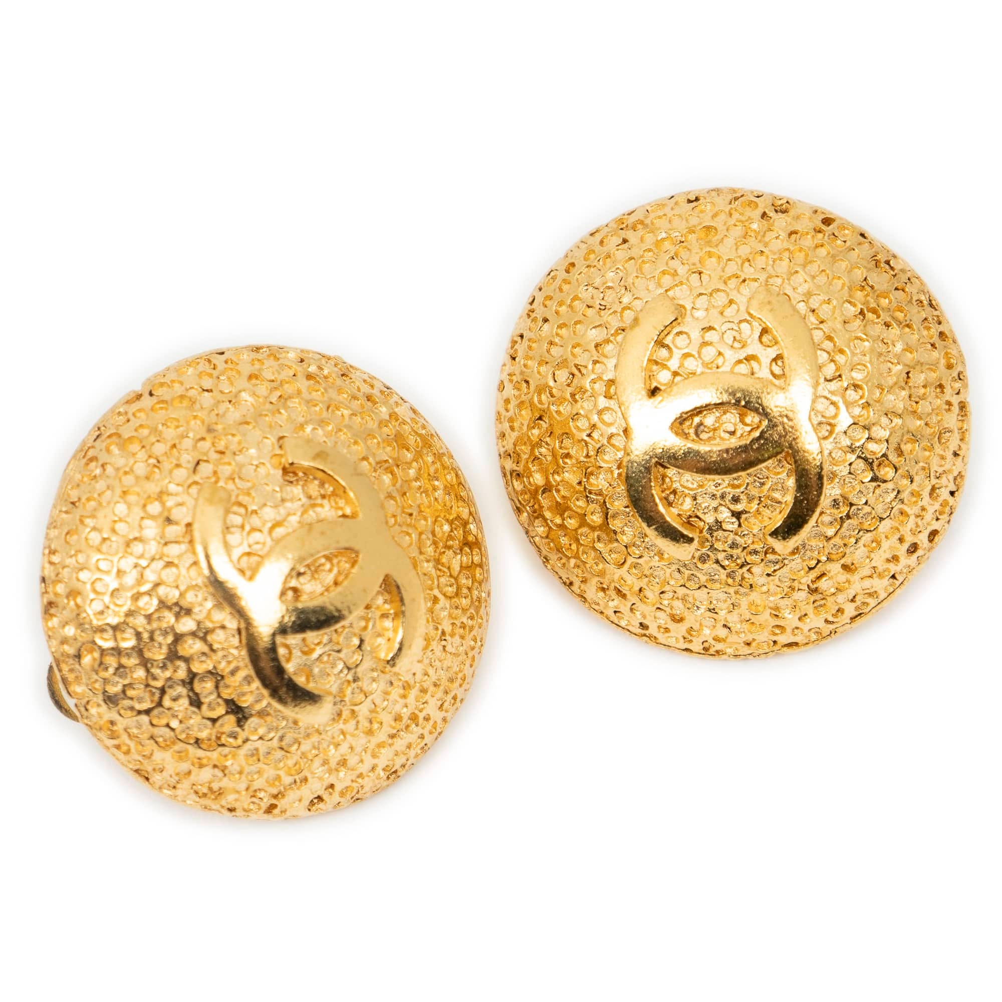 Chanel Gold Stainless Steel without Nickel CC Round Clip On Earrings ABC5920