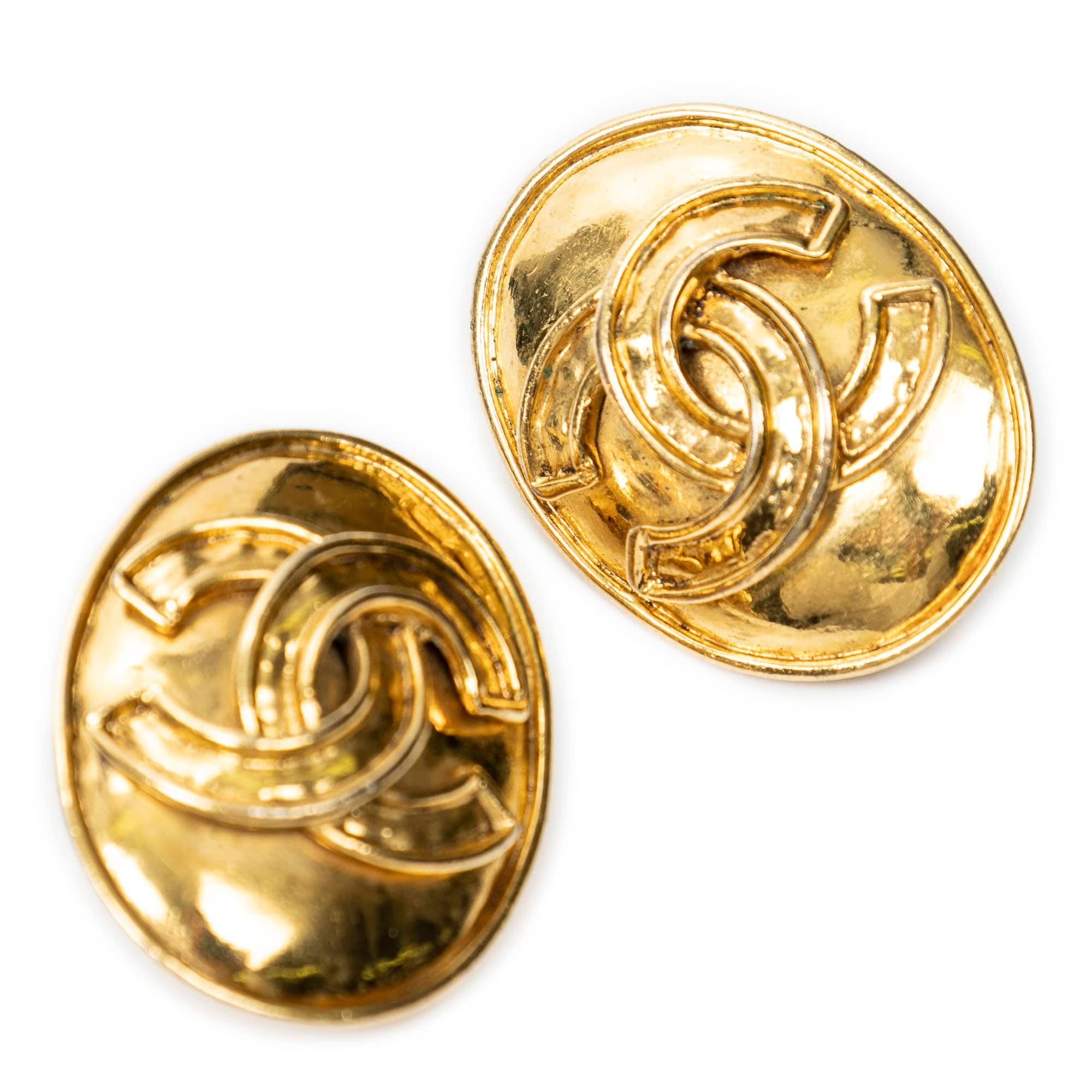 Chanel Gold Stainless Steel without Nickel CC Oval Clip On Earrings ABC6577