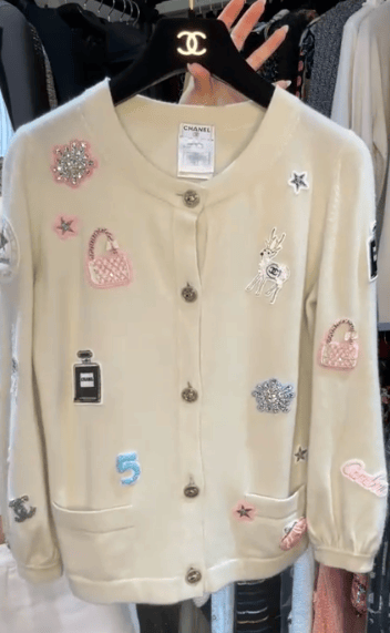 CHANEL 2008 BATCH CARDIGAN FT102319
