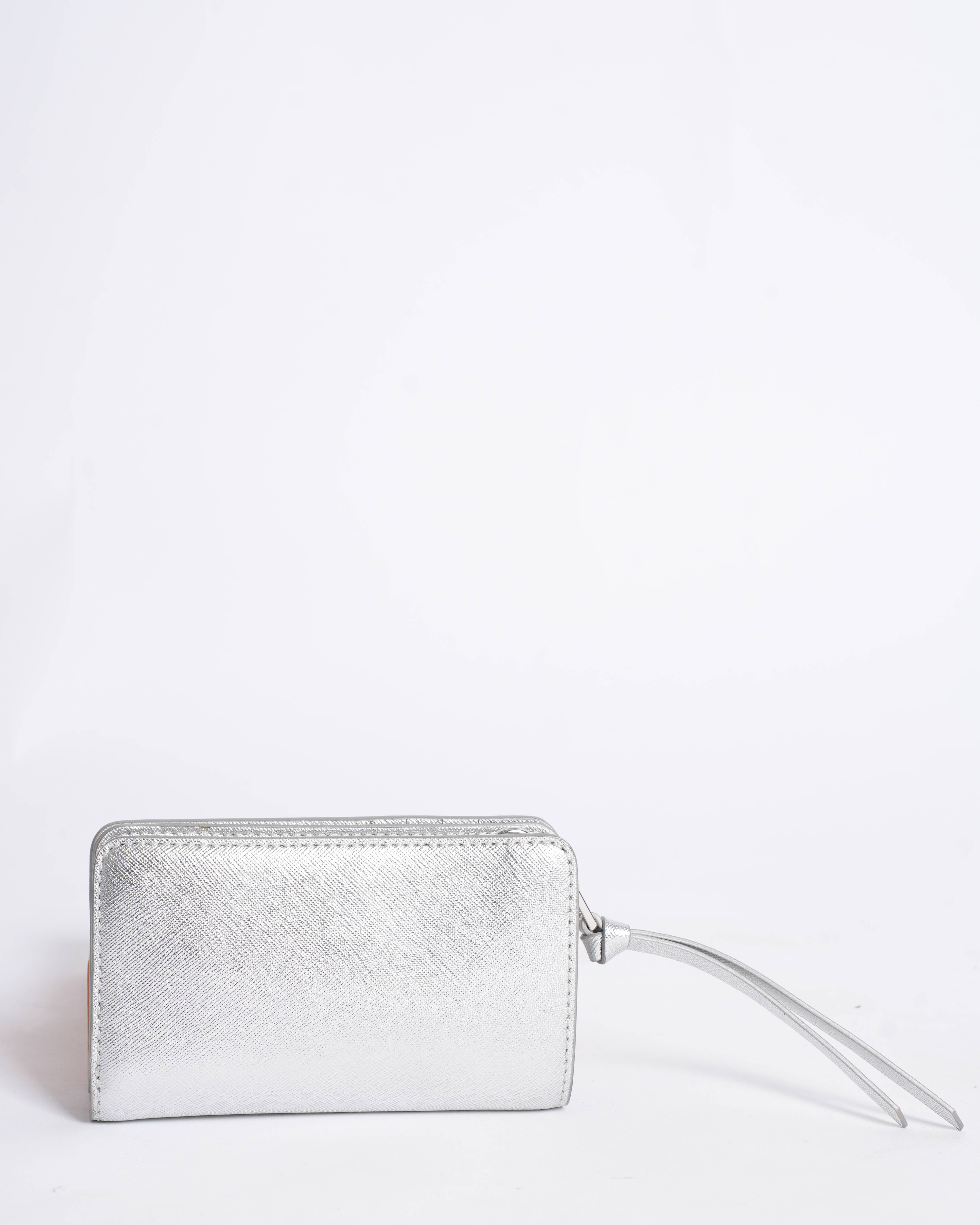 Marc Jacobs New Marc Jacobs Silver Leather Compact Wallet Wristlet